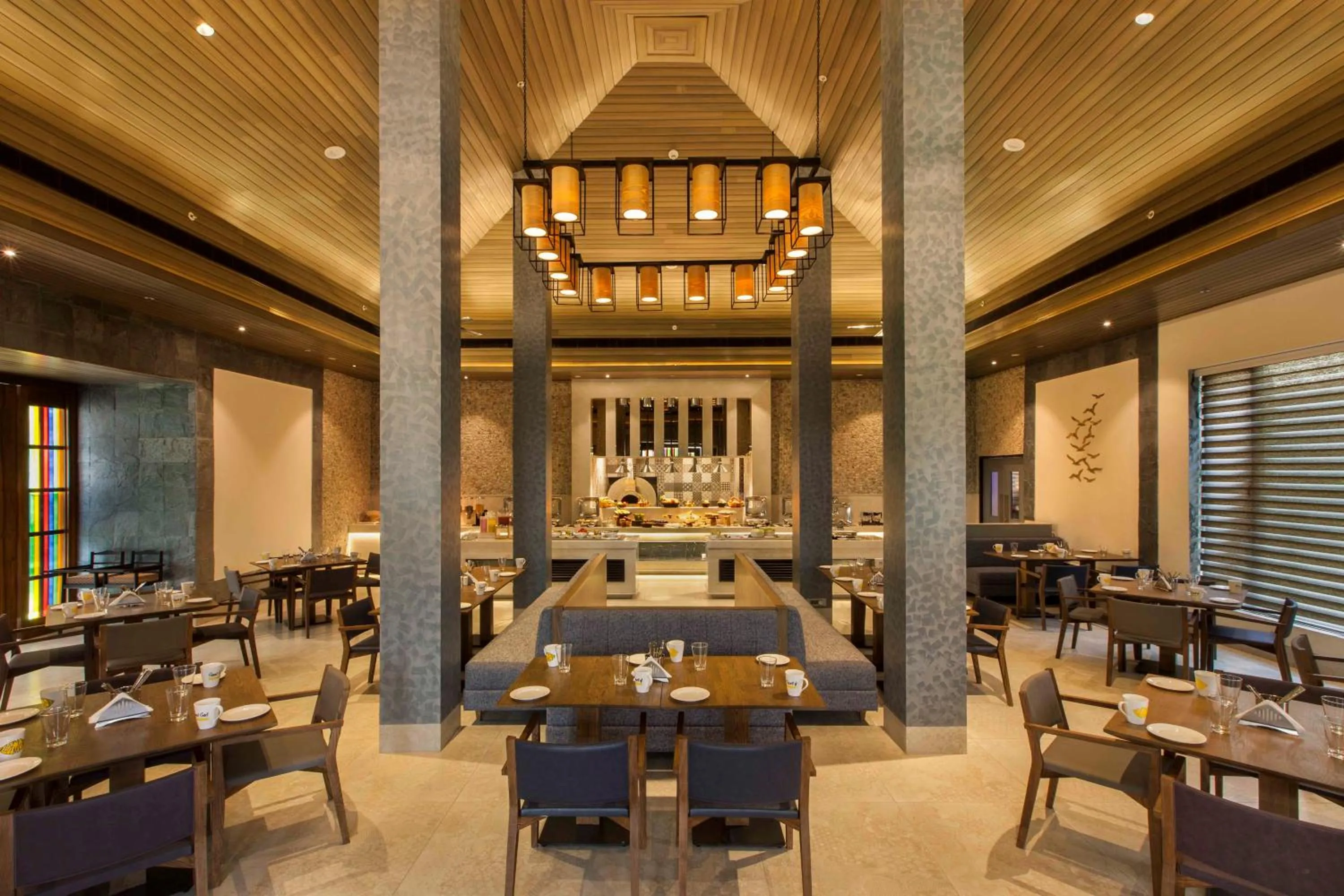 Food and drinks in Lemon Tree Premier, Corbett