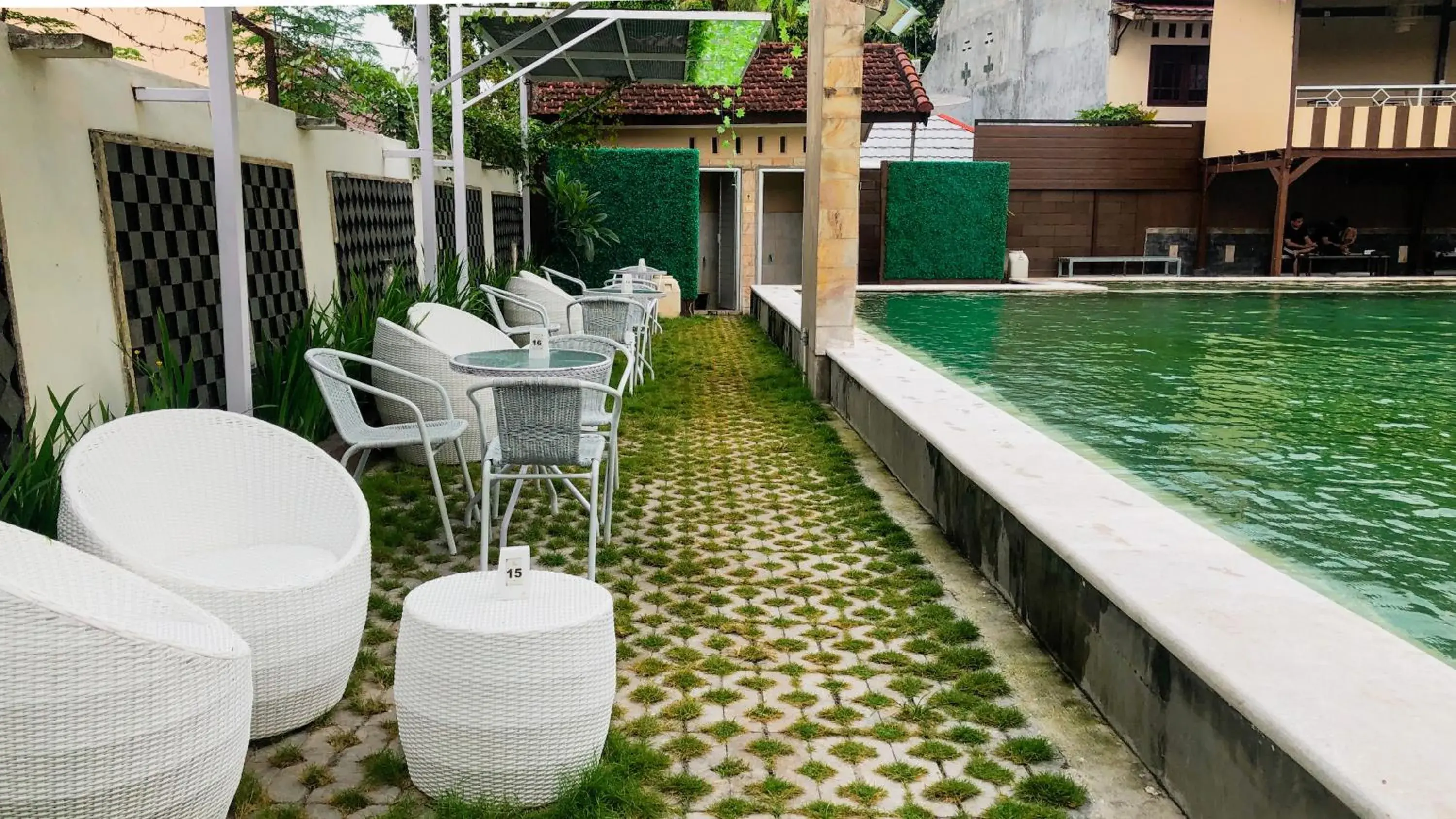 Swimming pool in Grand Madani Hotel Swimming pool in Grand Madani Hotel