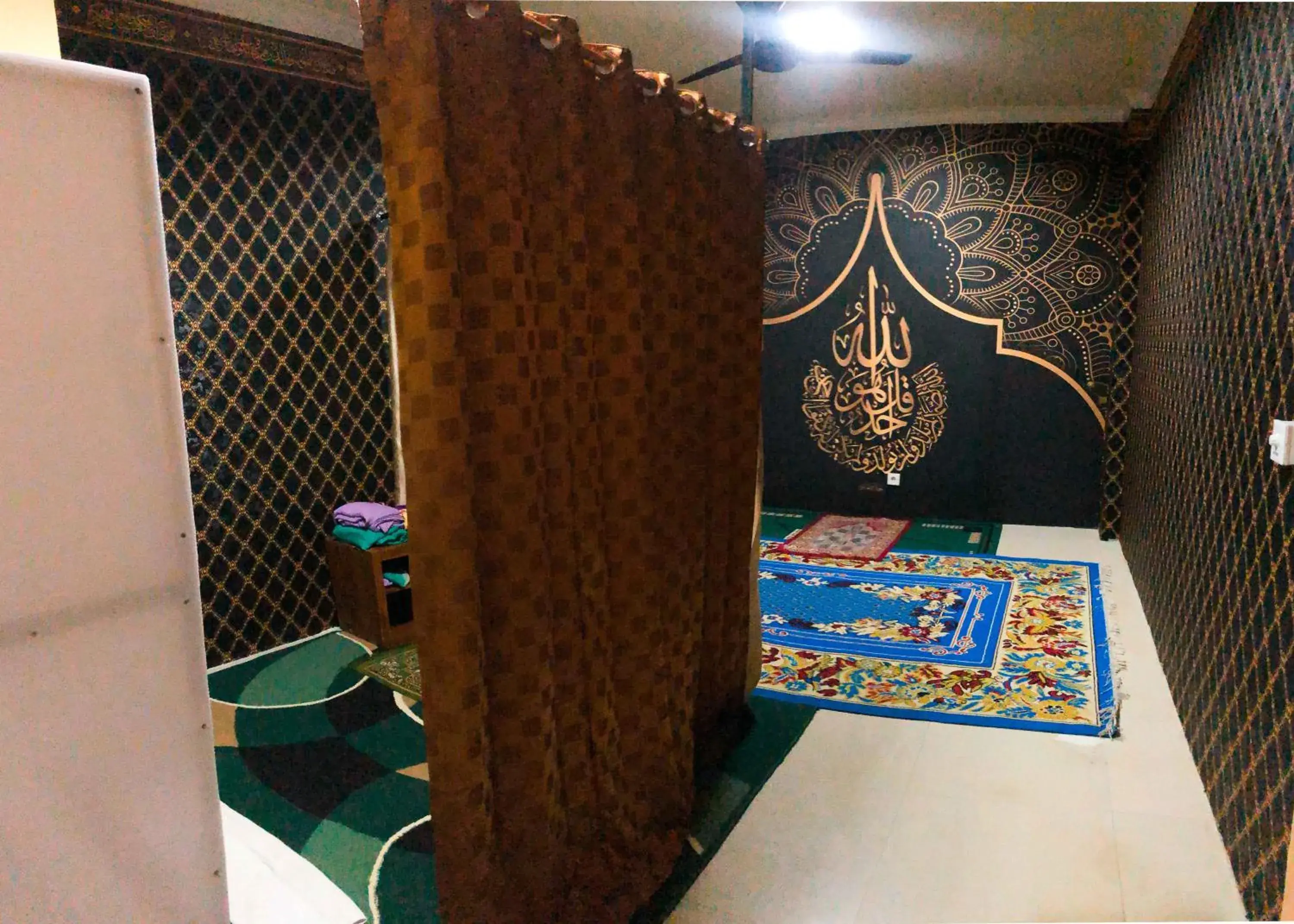 Property building in Grand Madani Hotel Property building in Grand Madani Hotel