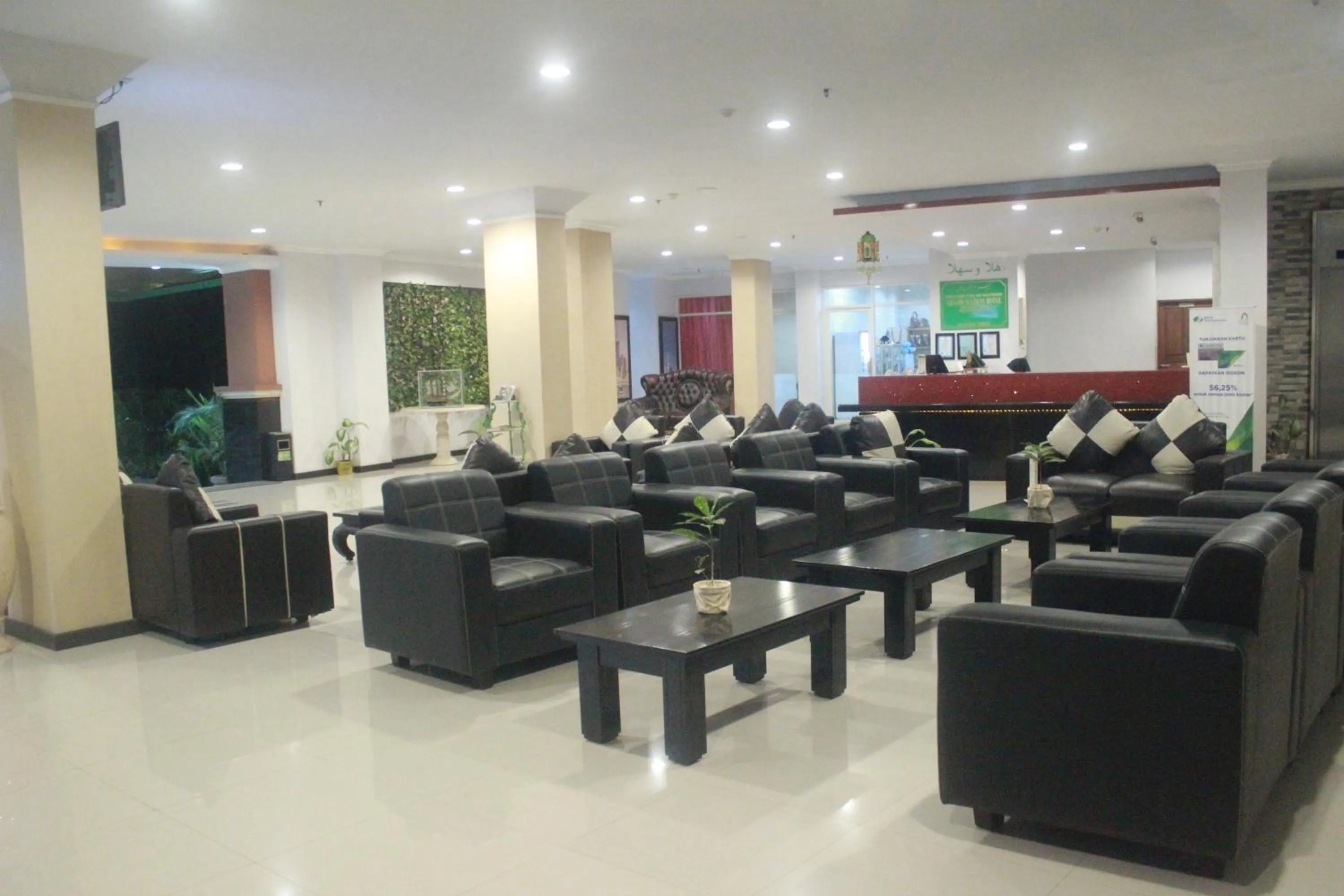Lobby or reception in Grand Madani Hotel