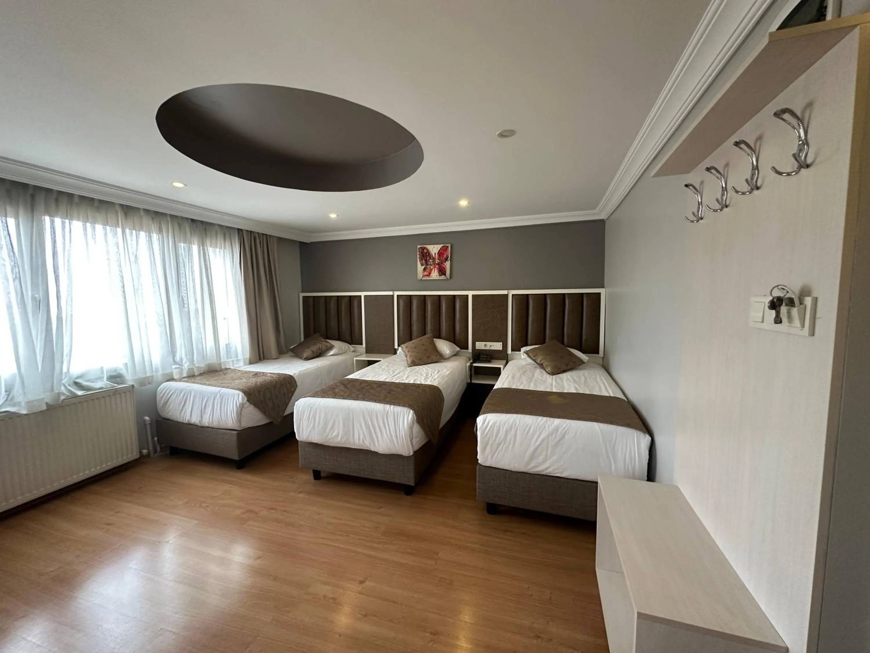 Photo of the whole room, Bed in Hotel Süreyya