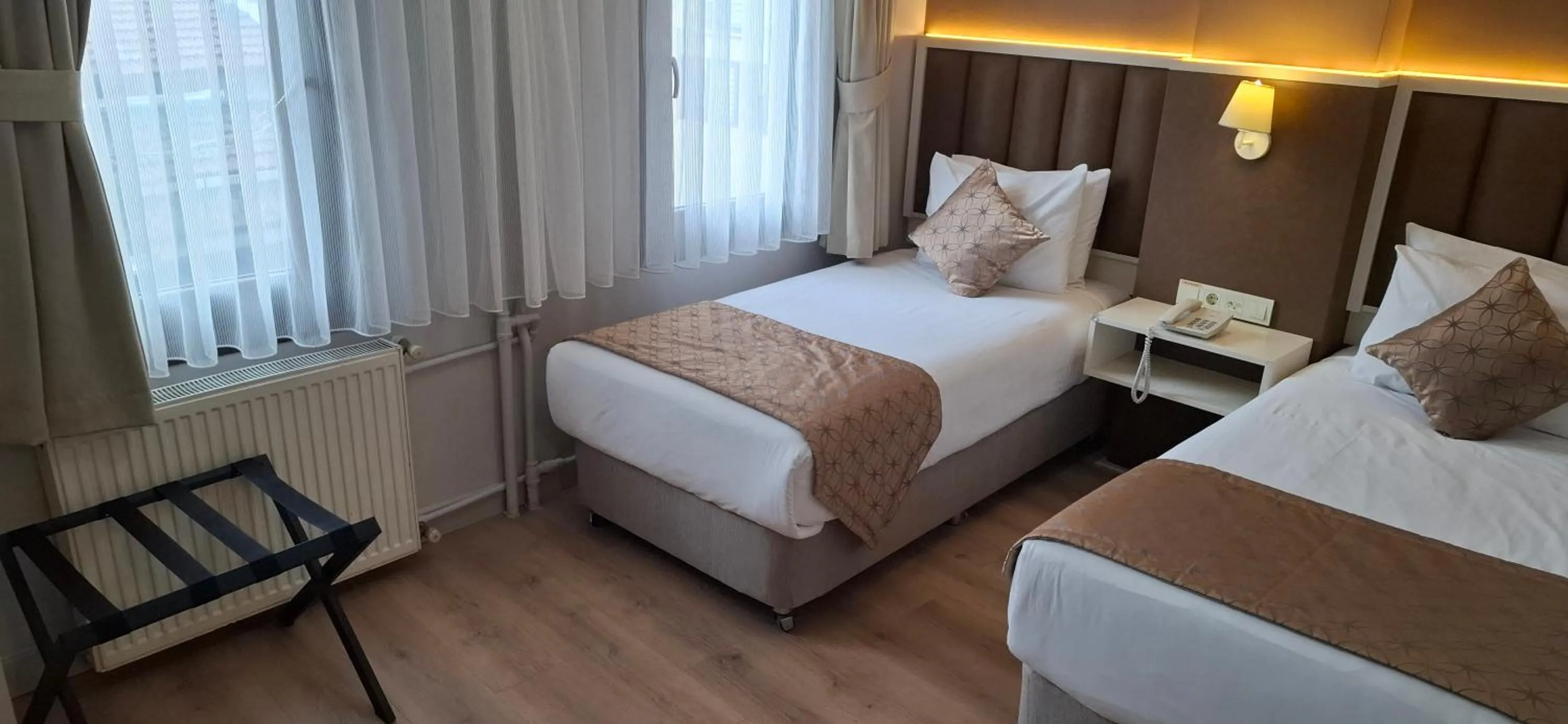 Photo of the whole room, Bed in Hotel Süreyya