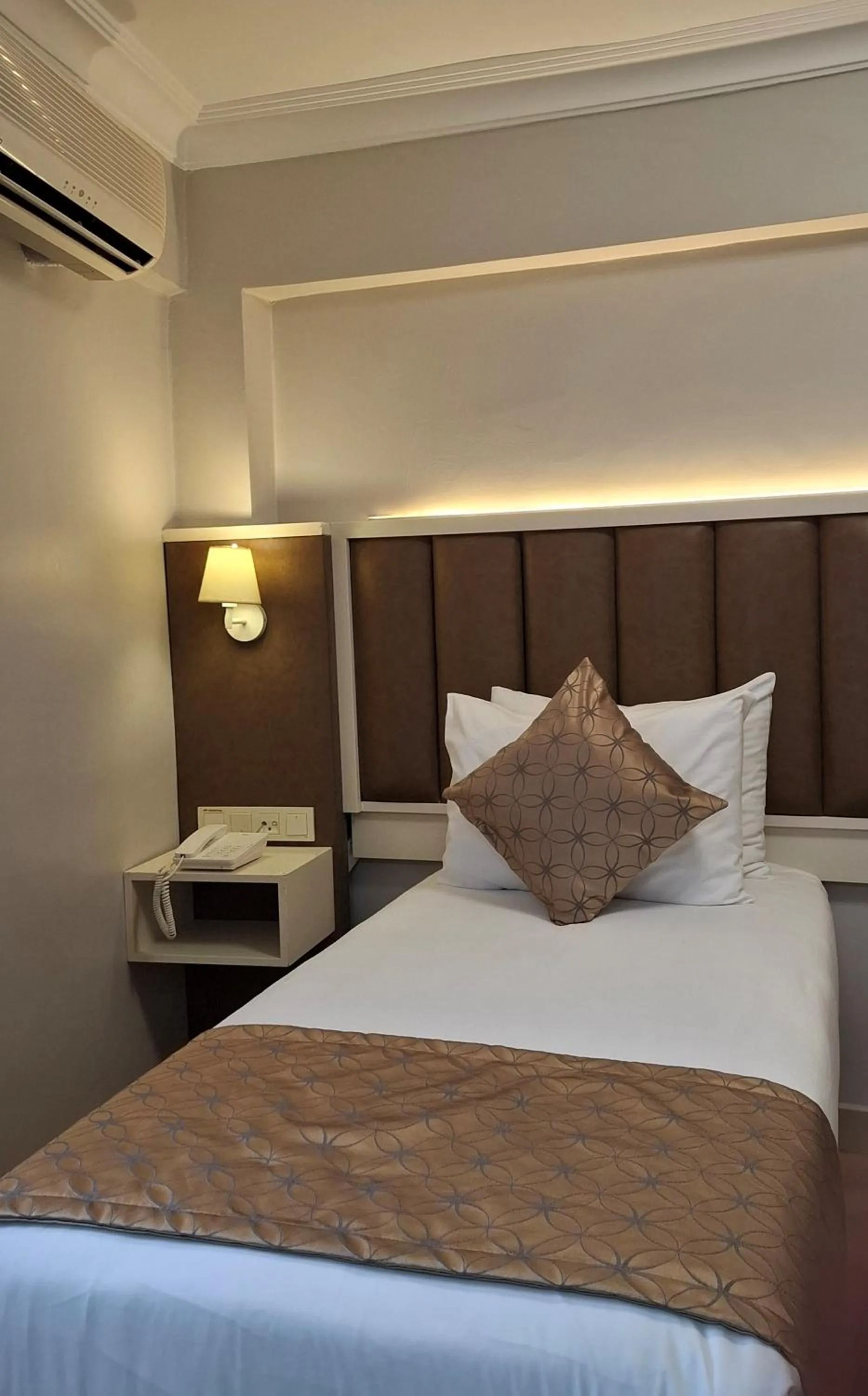 Bed in Hotel Süreyya