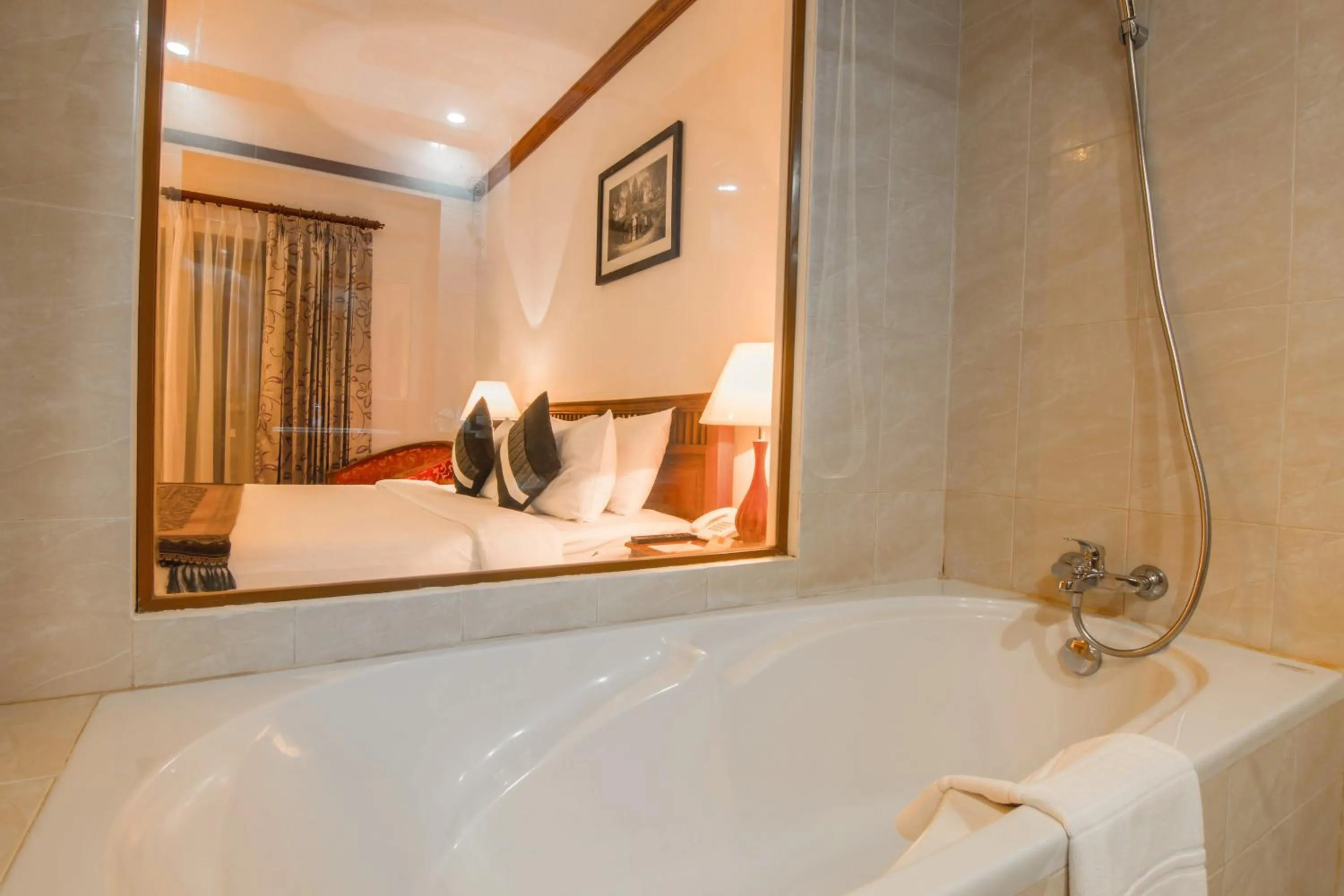 Bath, Bed in Cheathata CTA Hotel Siem Reap