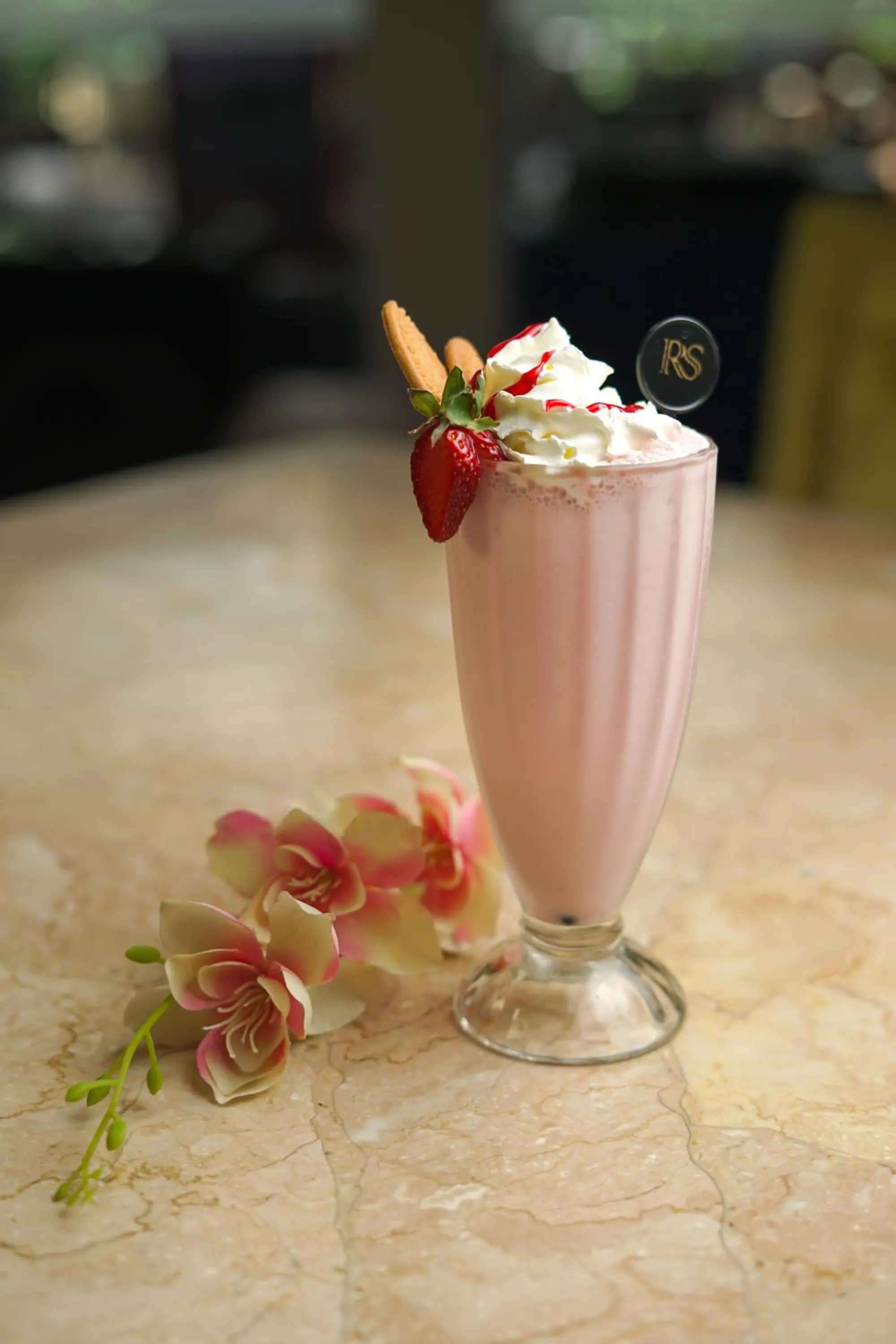 Food and drinks in Royal Regantris Cendana