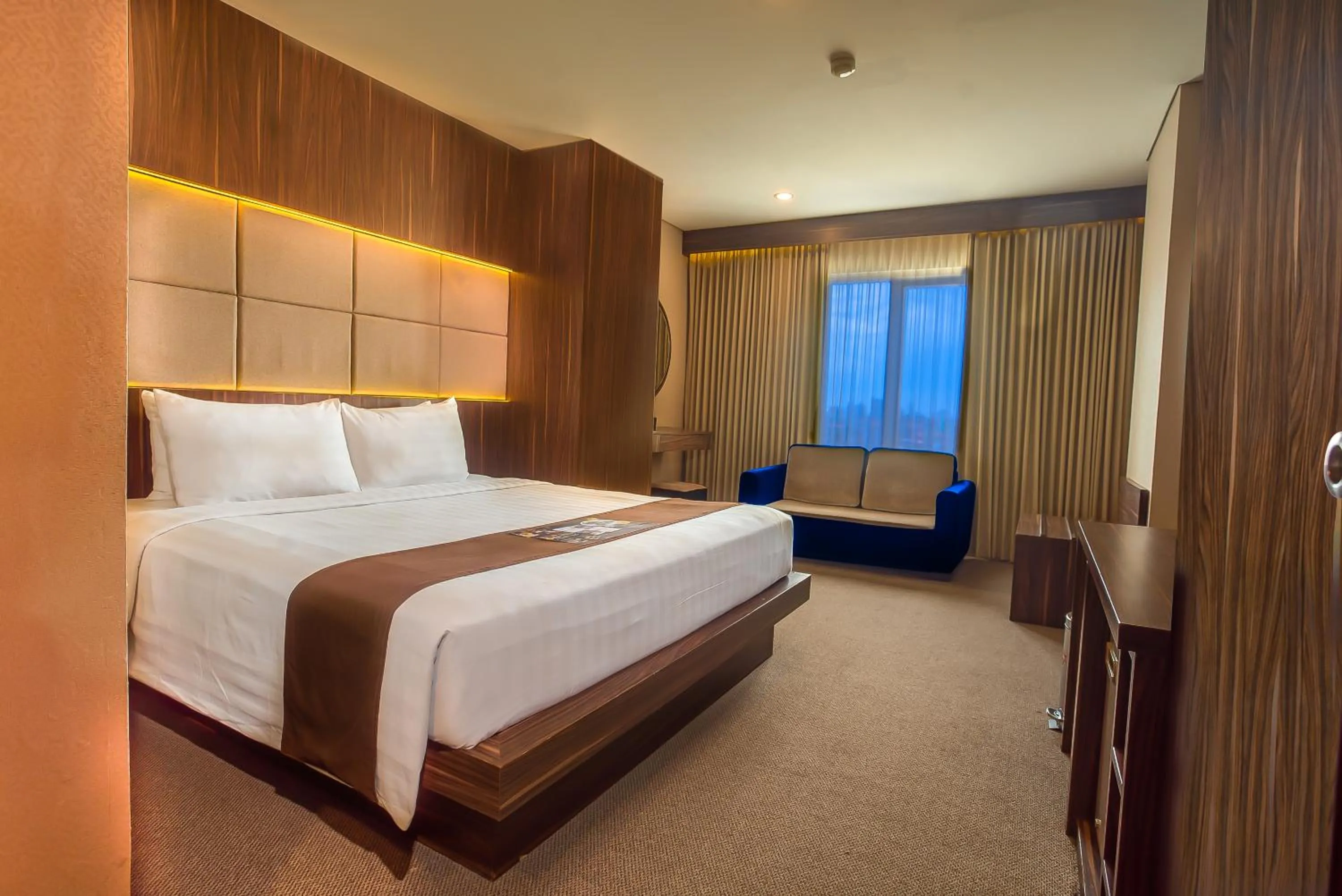 Bedroom, Bed in Royal Regantris Cendana