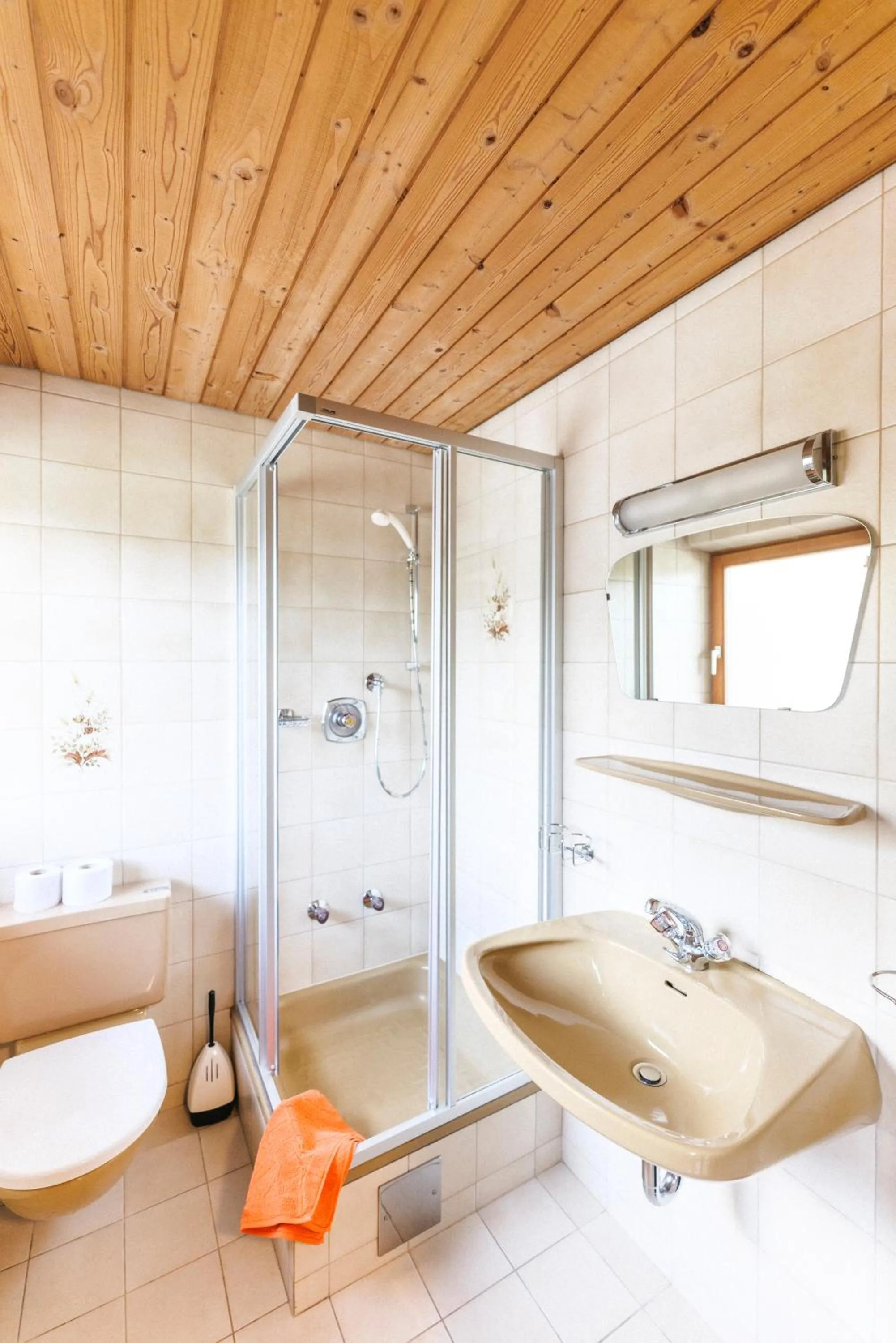 Bathroom in Mellow Mountain Hostel