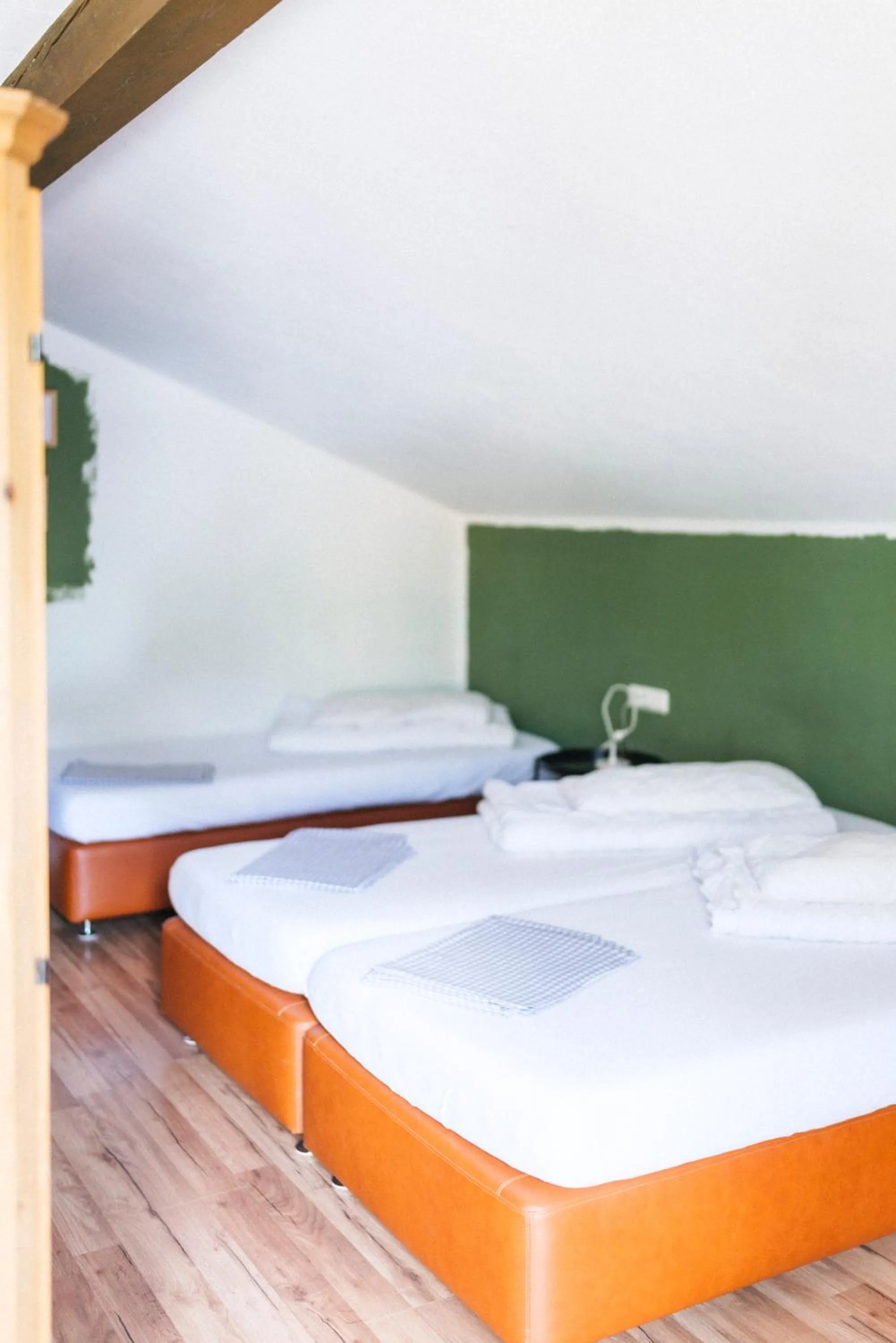 Bedroom, Bed in Mellow Mountain Hostel