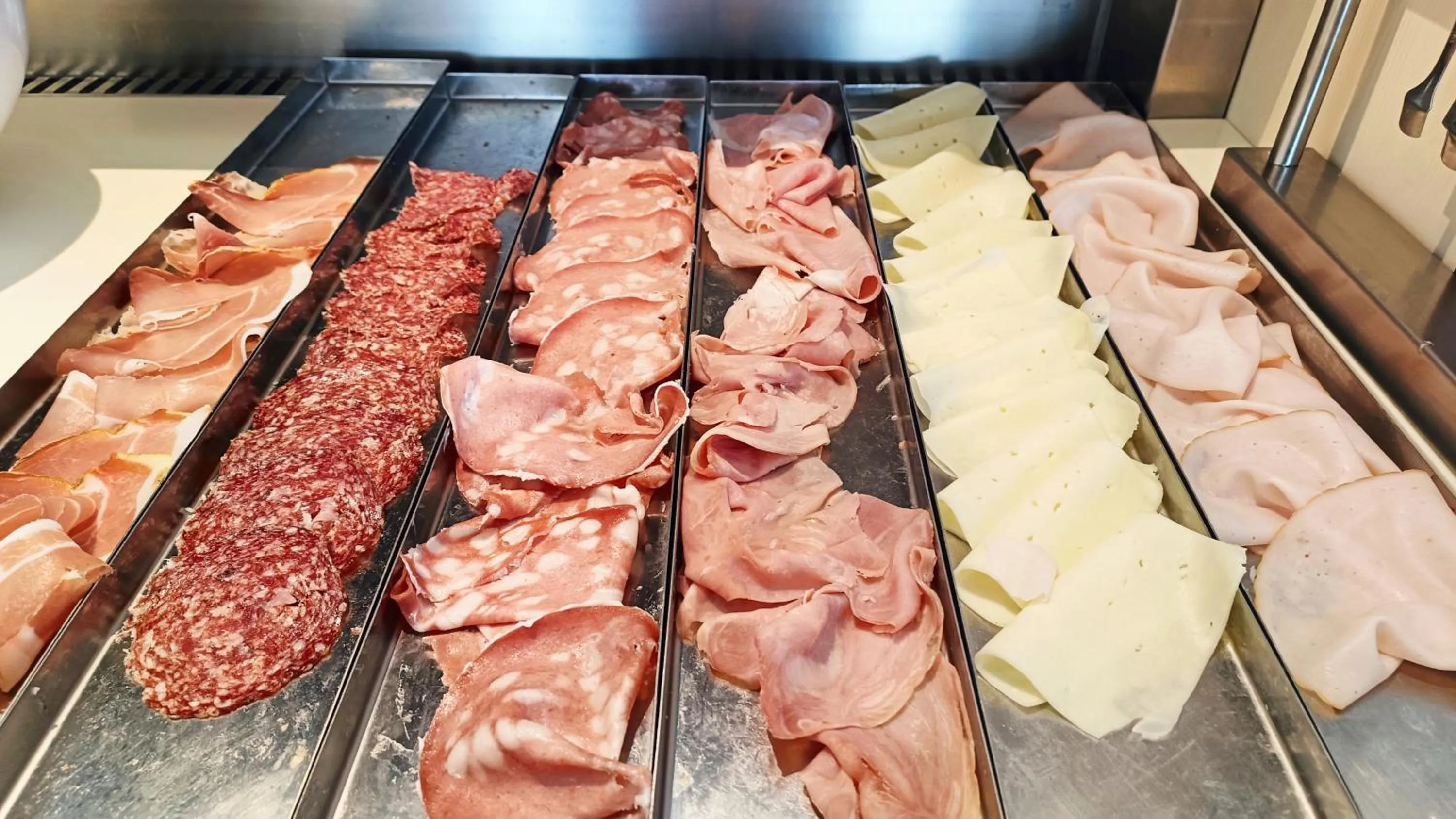 Breakfast in Hotel President