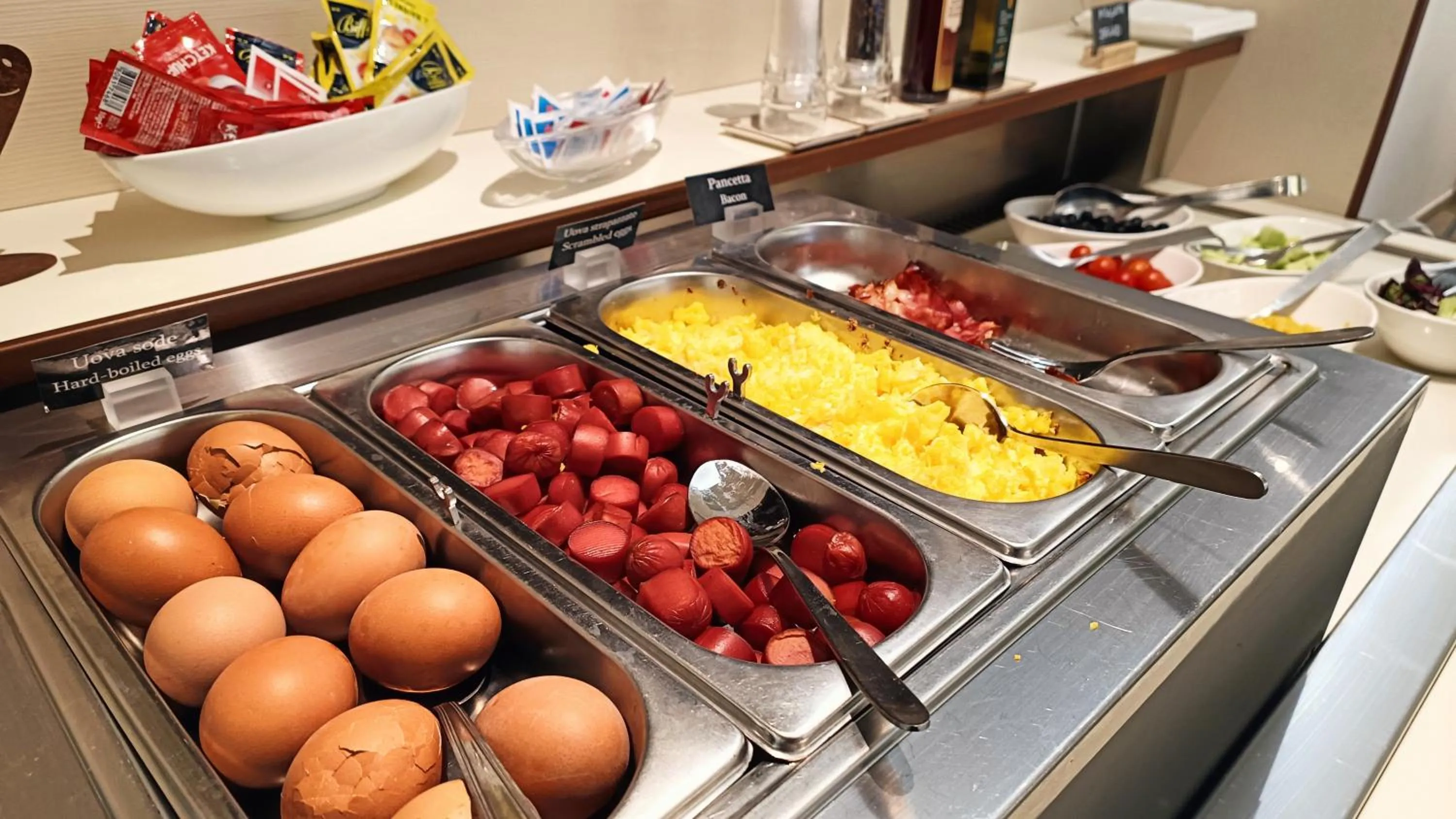 Breakfast in Hotel President