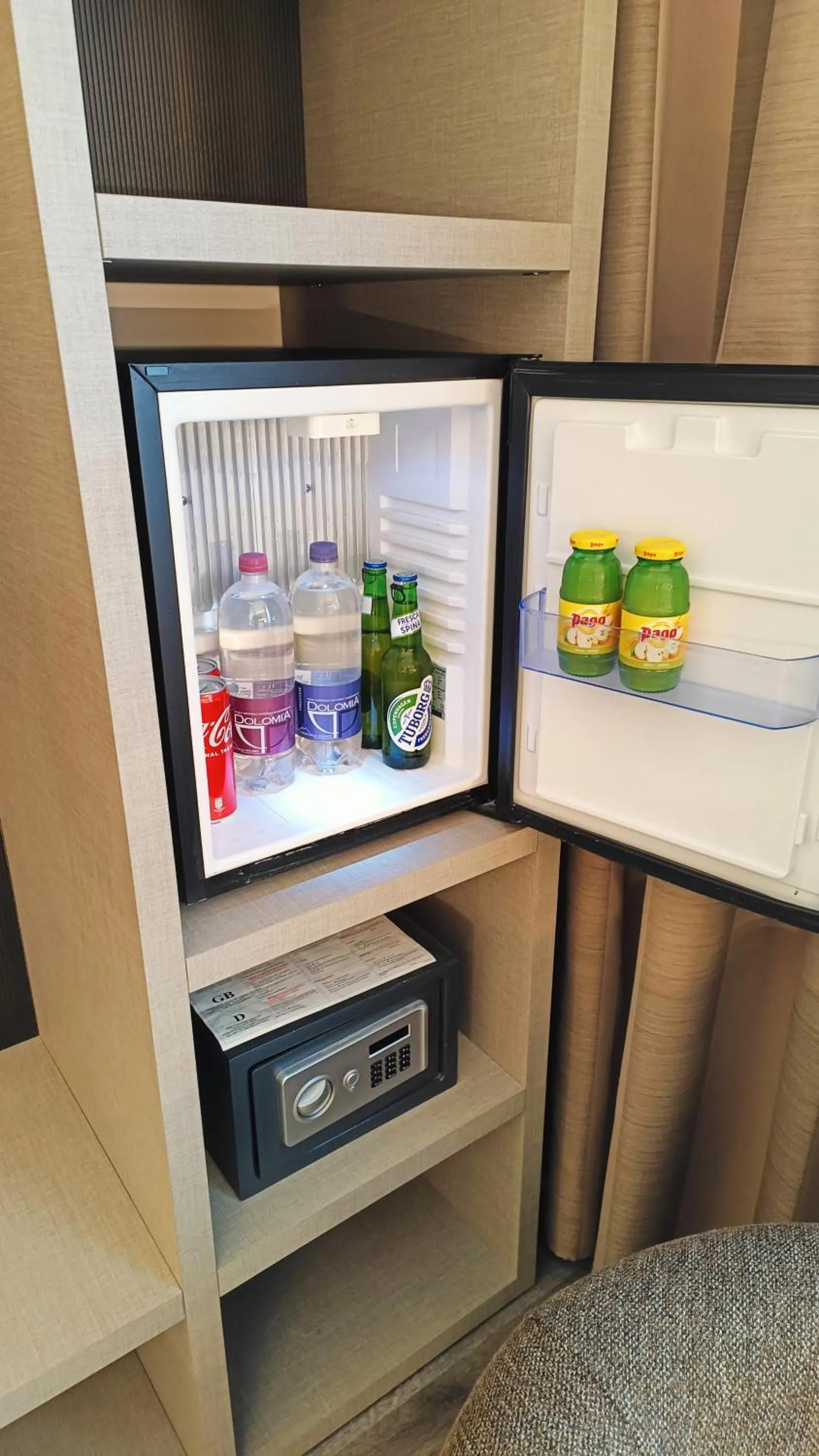 minibar in Hotel President