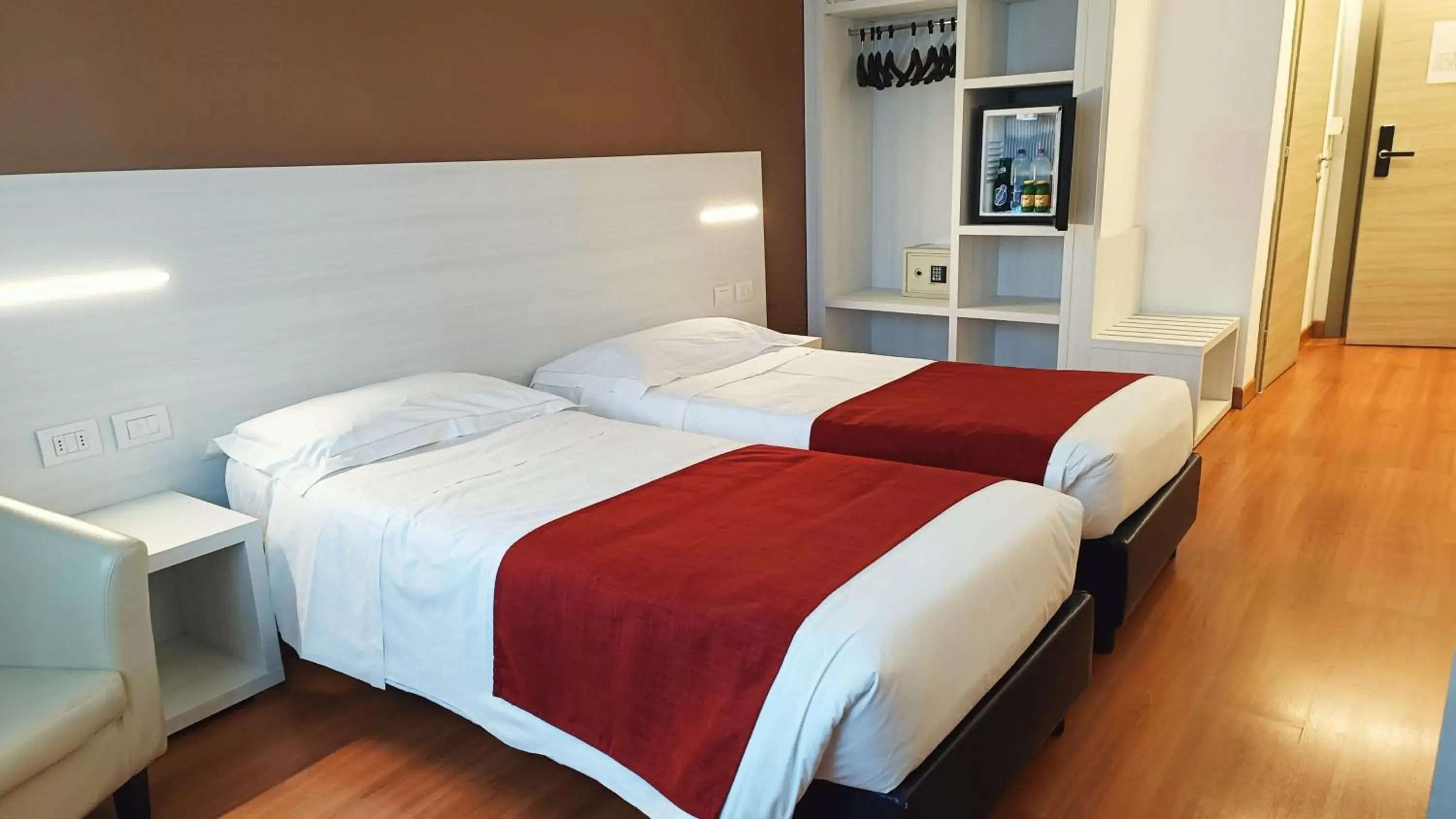 Standard Twin Room in Hotel President Standard Twin Room in Hotel President