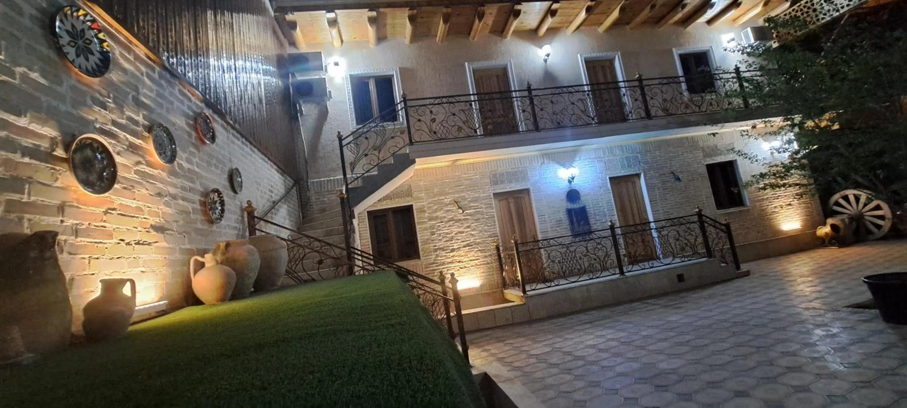 Inner courtyard view in Boutique Hotel Breshim Terrace