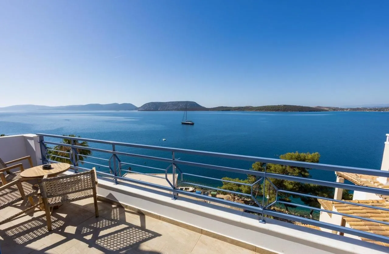 Grand Bleu Apartments & Villas