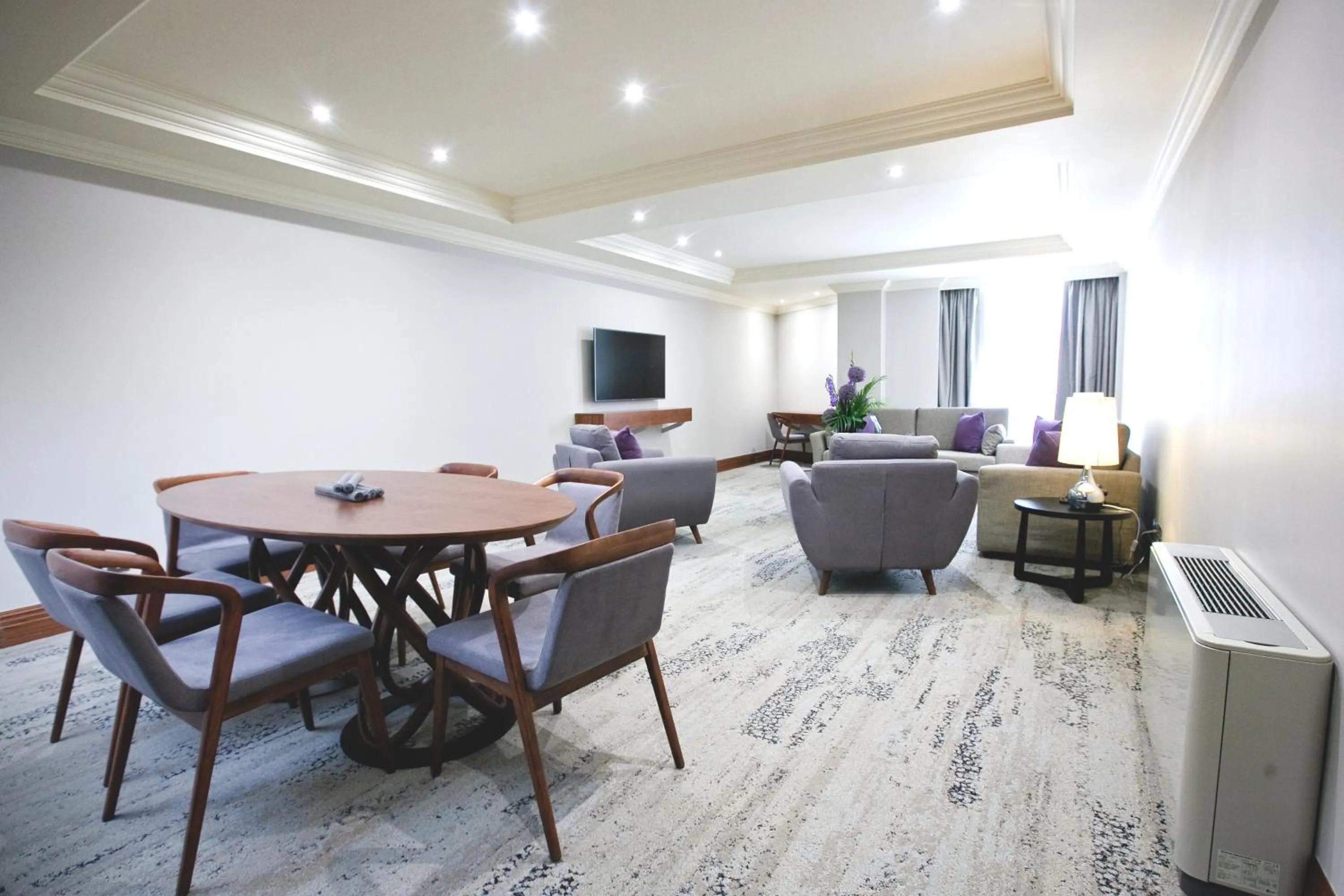 TV and multimedia in Sanctum Maida Vale