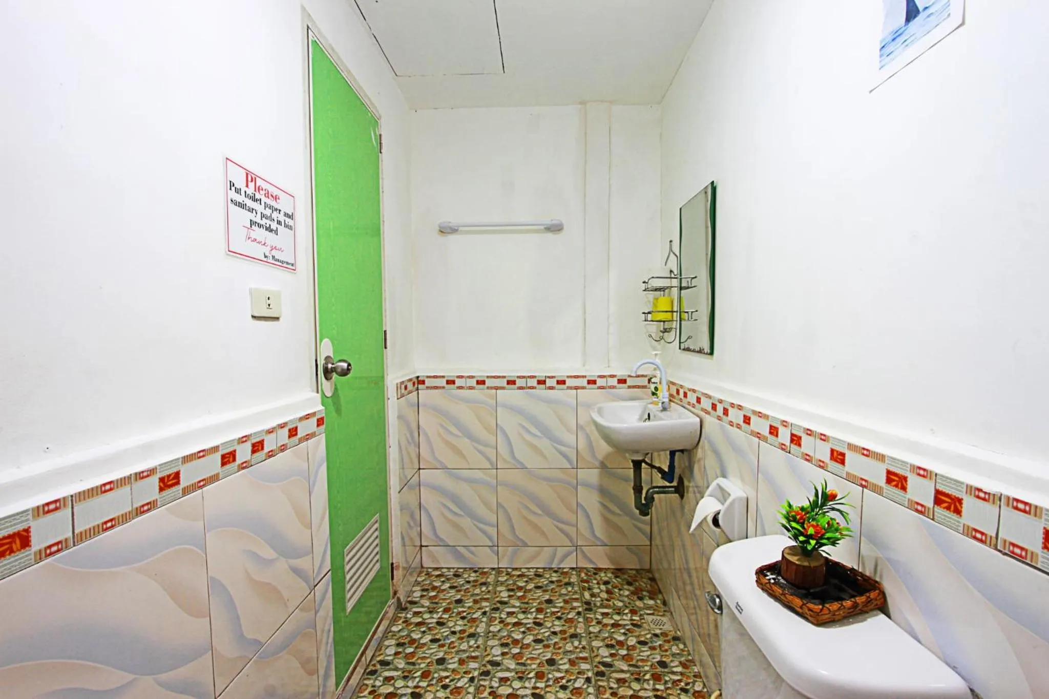 Bathroom in Adriana's Place Tropical Guesthouse