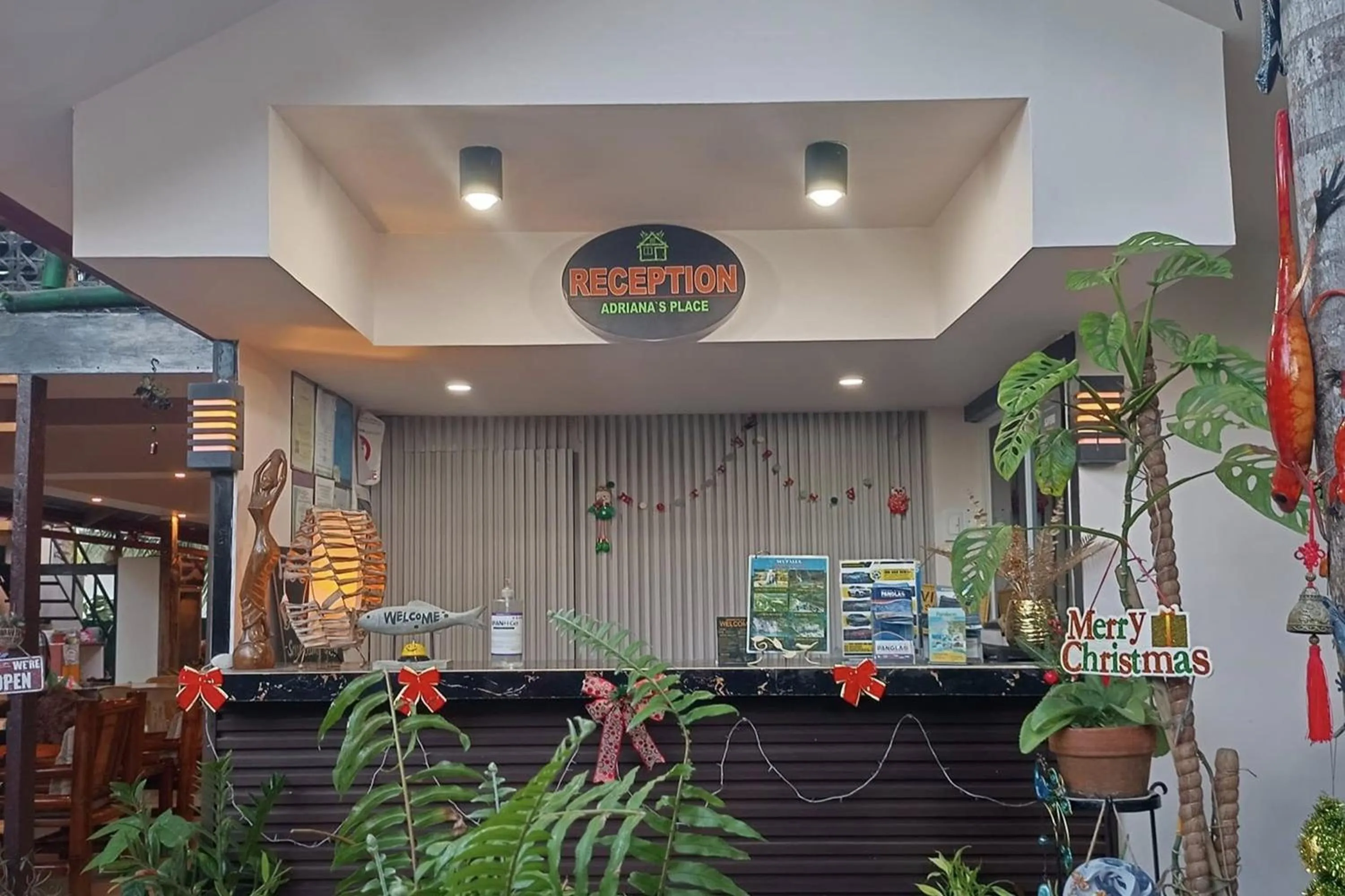 Lobby or reception in ADRIANA's PLACE TROPICAL GUESTHOUSE