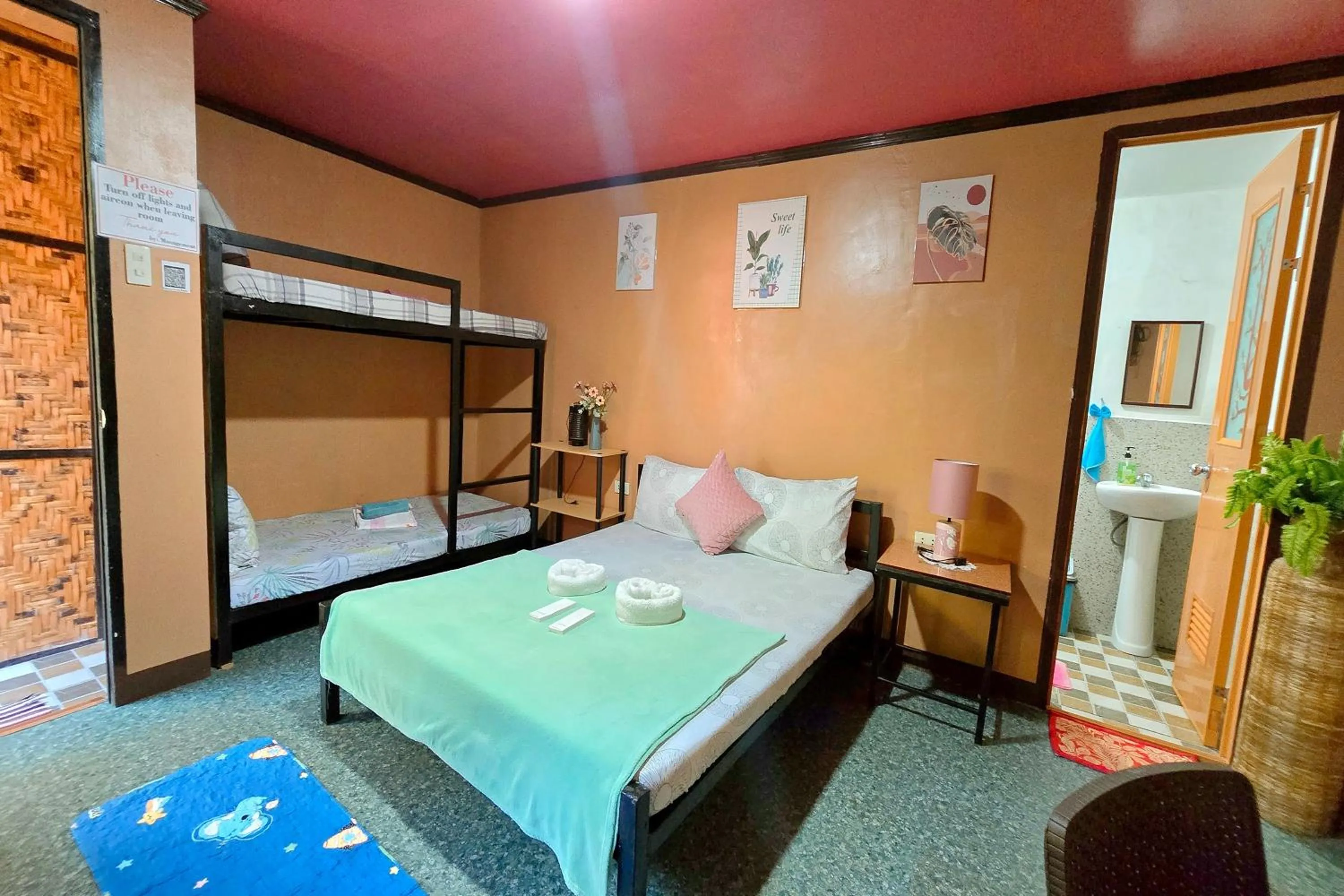 Photo of the whole room, Bed in ADRIANA's PLACE TROPICAL GUESTHOUSE