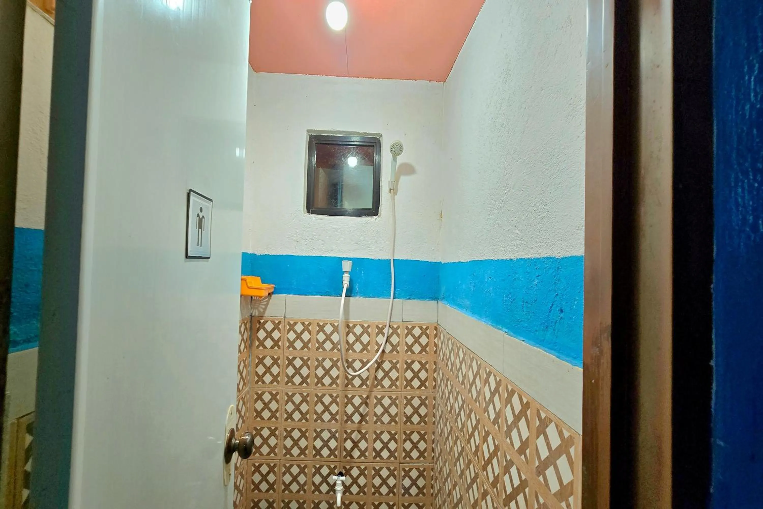 Bathroom in ADRIANA's PLACE TROPICAL GUESTHOUSE