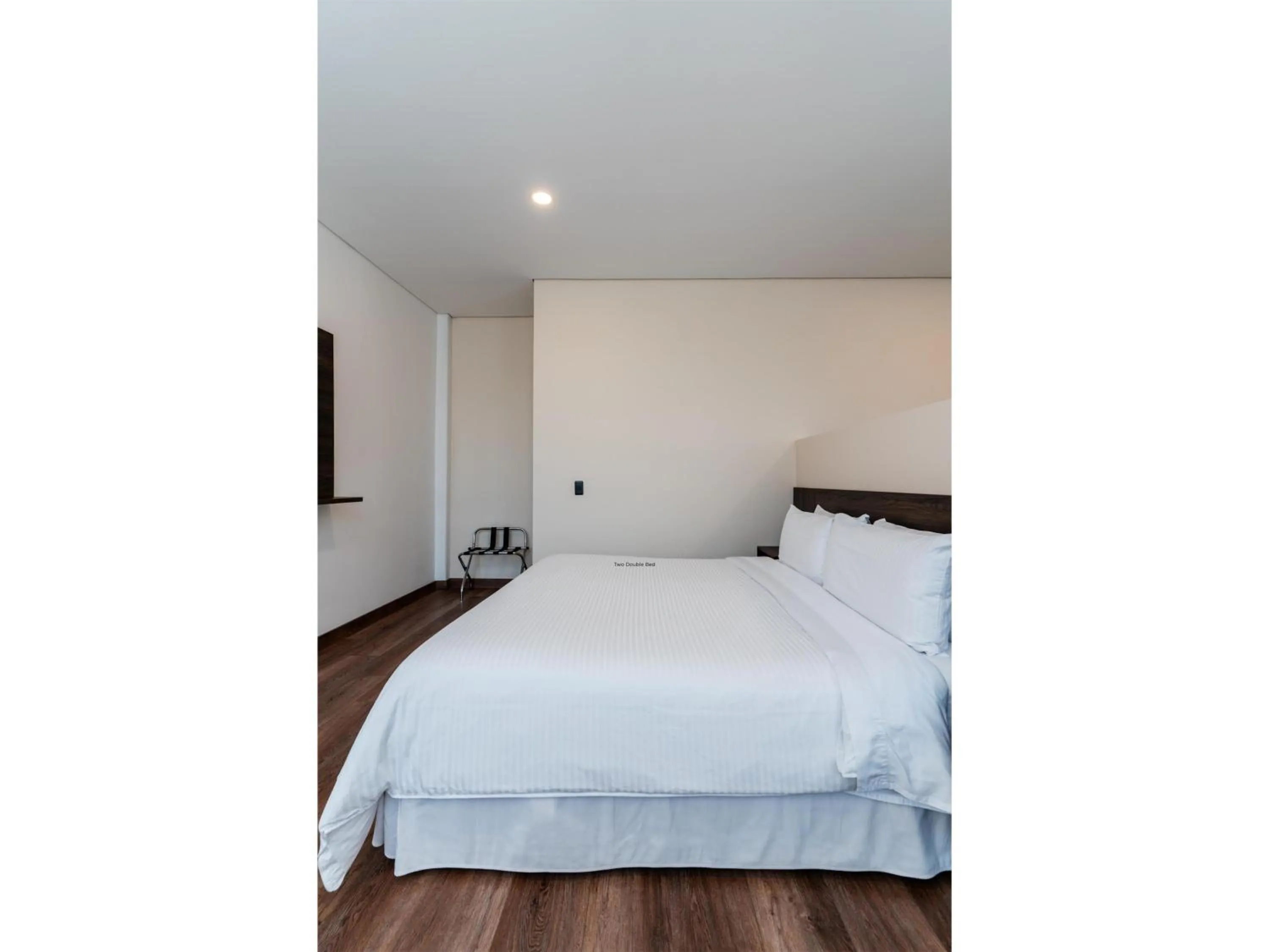 Photo of the whole room, Bed in Best Western Plus Hotel San Diego