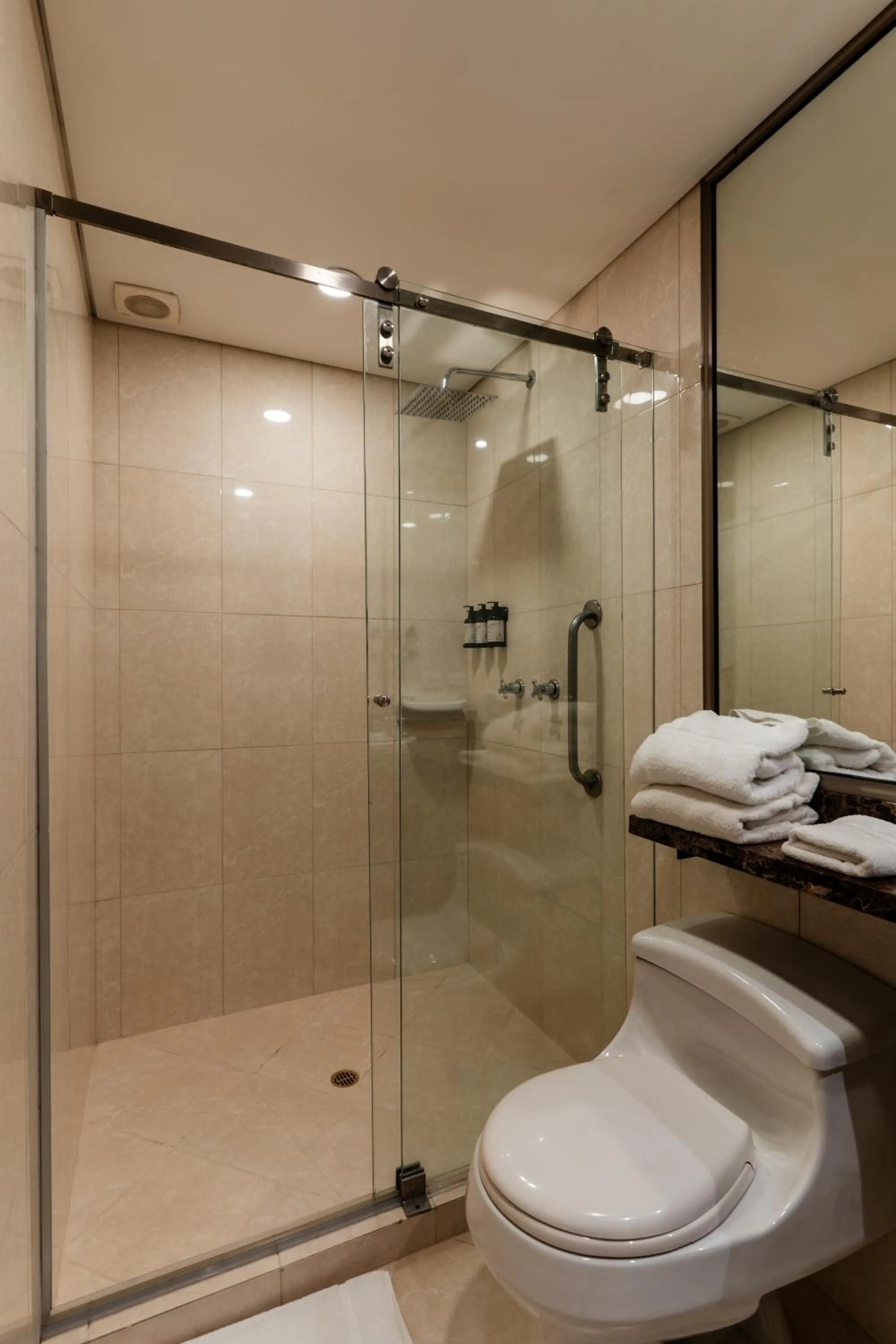 Bathroom in Best Western Plus Hotel Sandiego