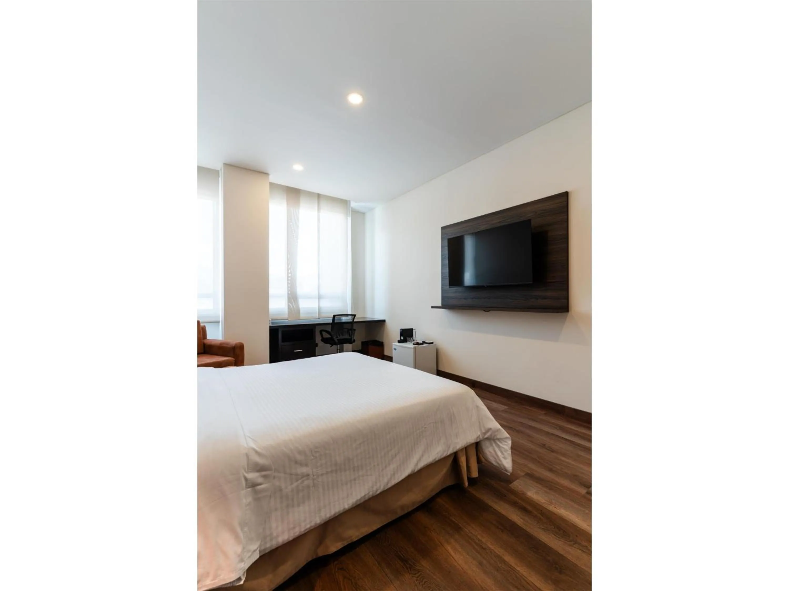 Bedroom, Bed in Best Western Plus Hotel San Diego