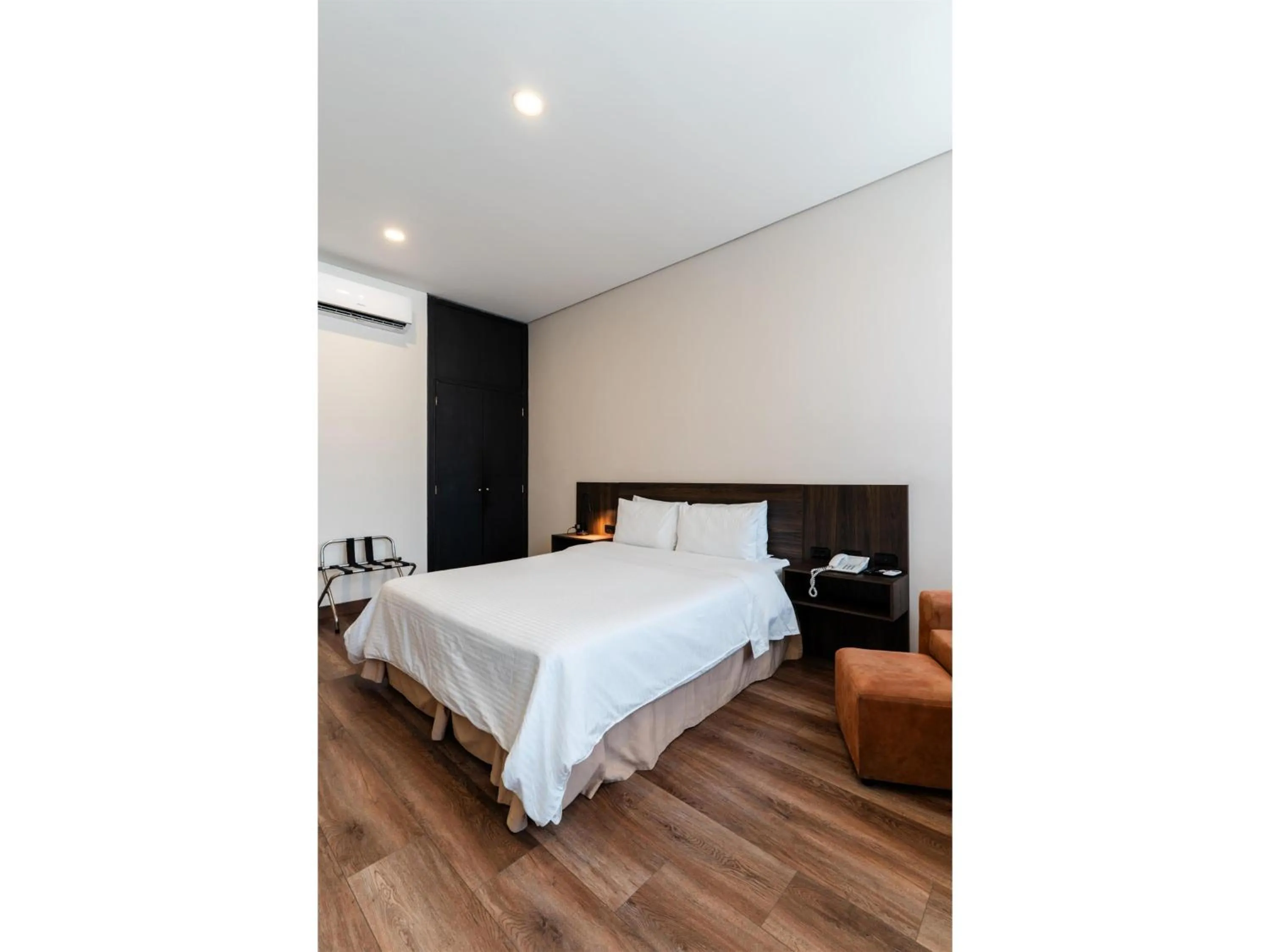 Bedroom, Bed in Best Western Plus Hotel San Diego