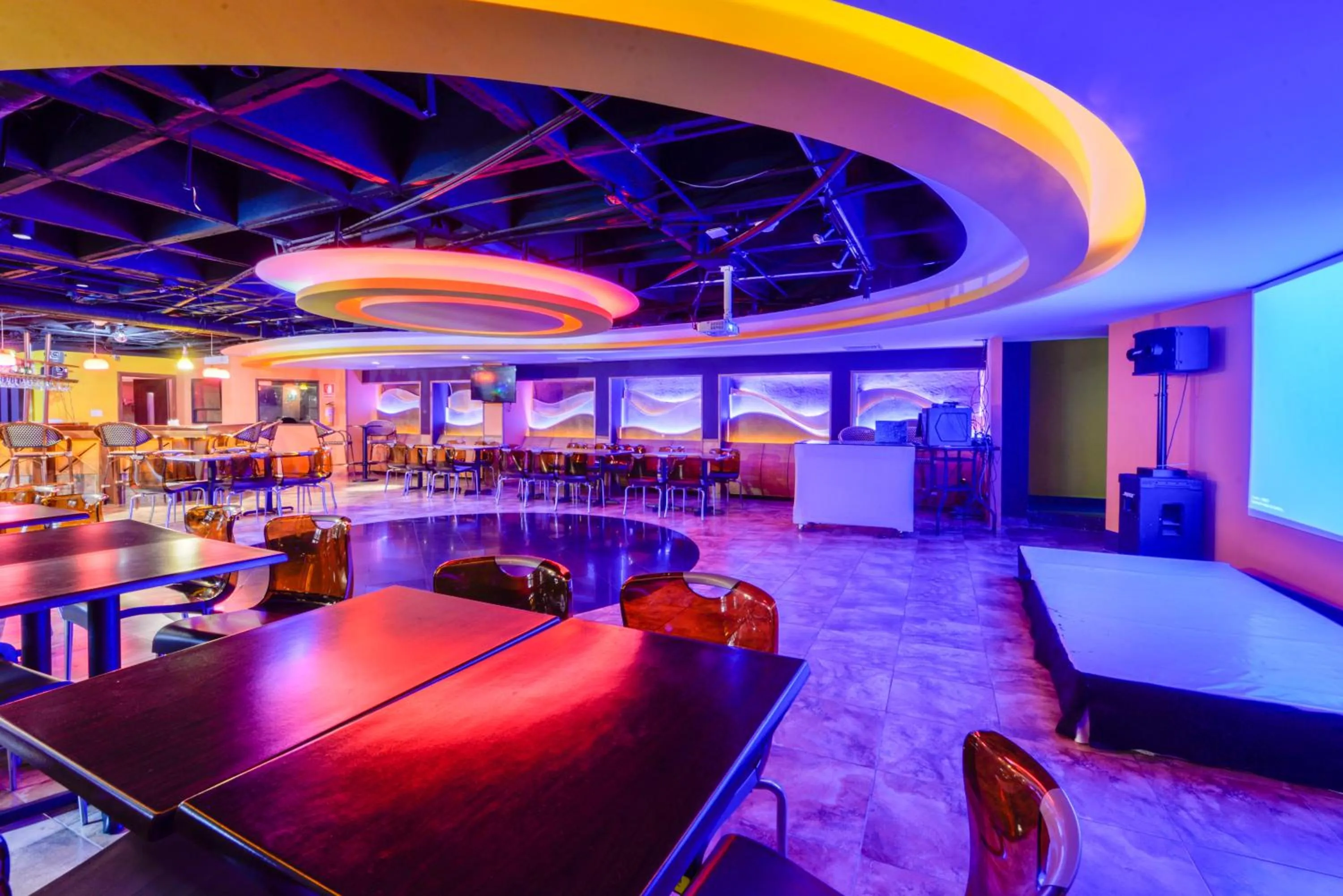 Lounge or bar in GHL Hotel Sunrise