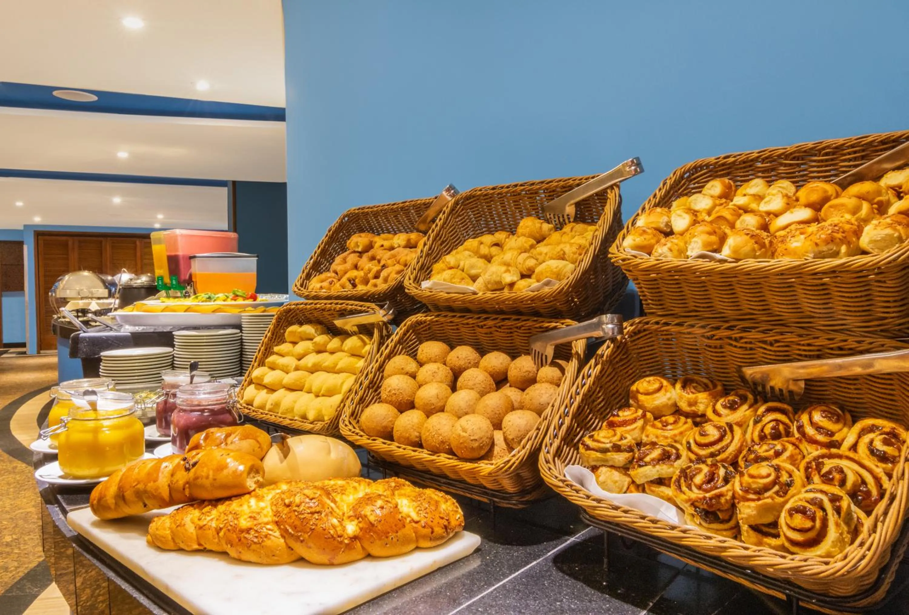 Restaurant/places to eat in GHL Hotel Sunrise