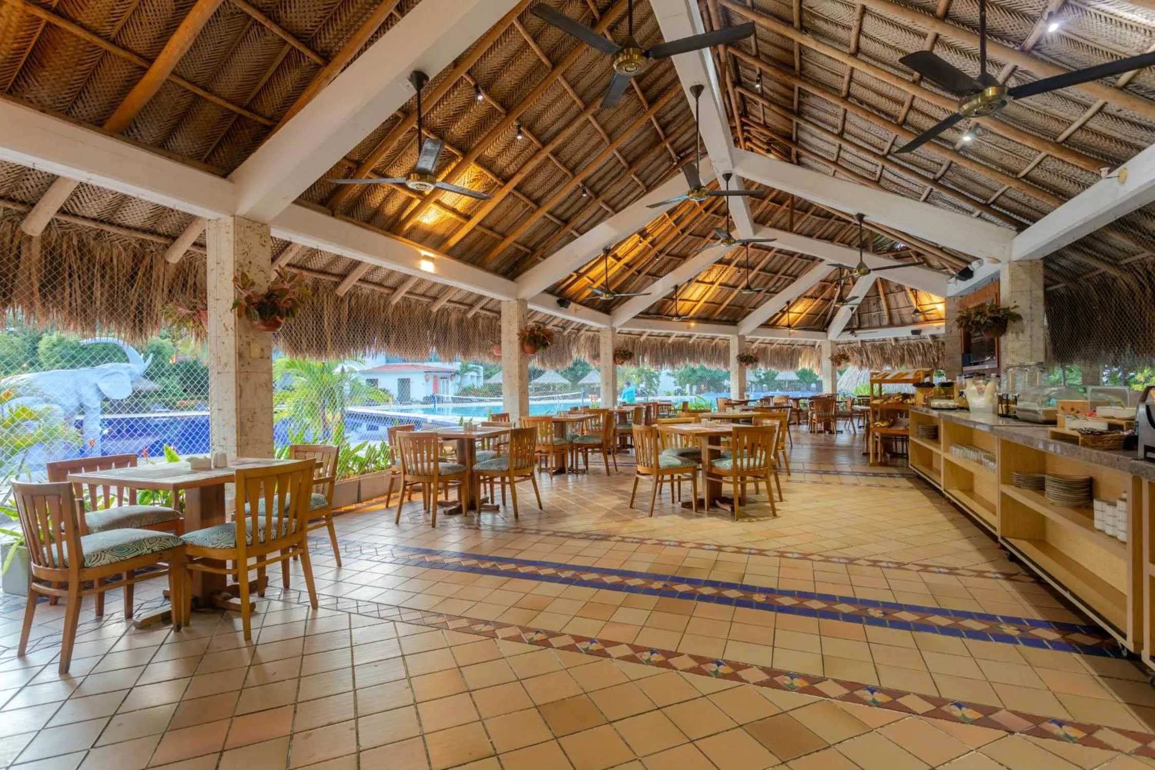 Restaurant/places to eat in GHL Relax Hotel Costa Azul