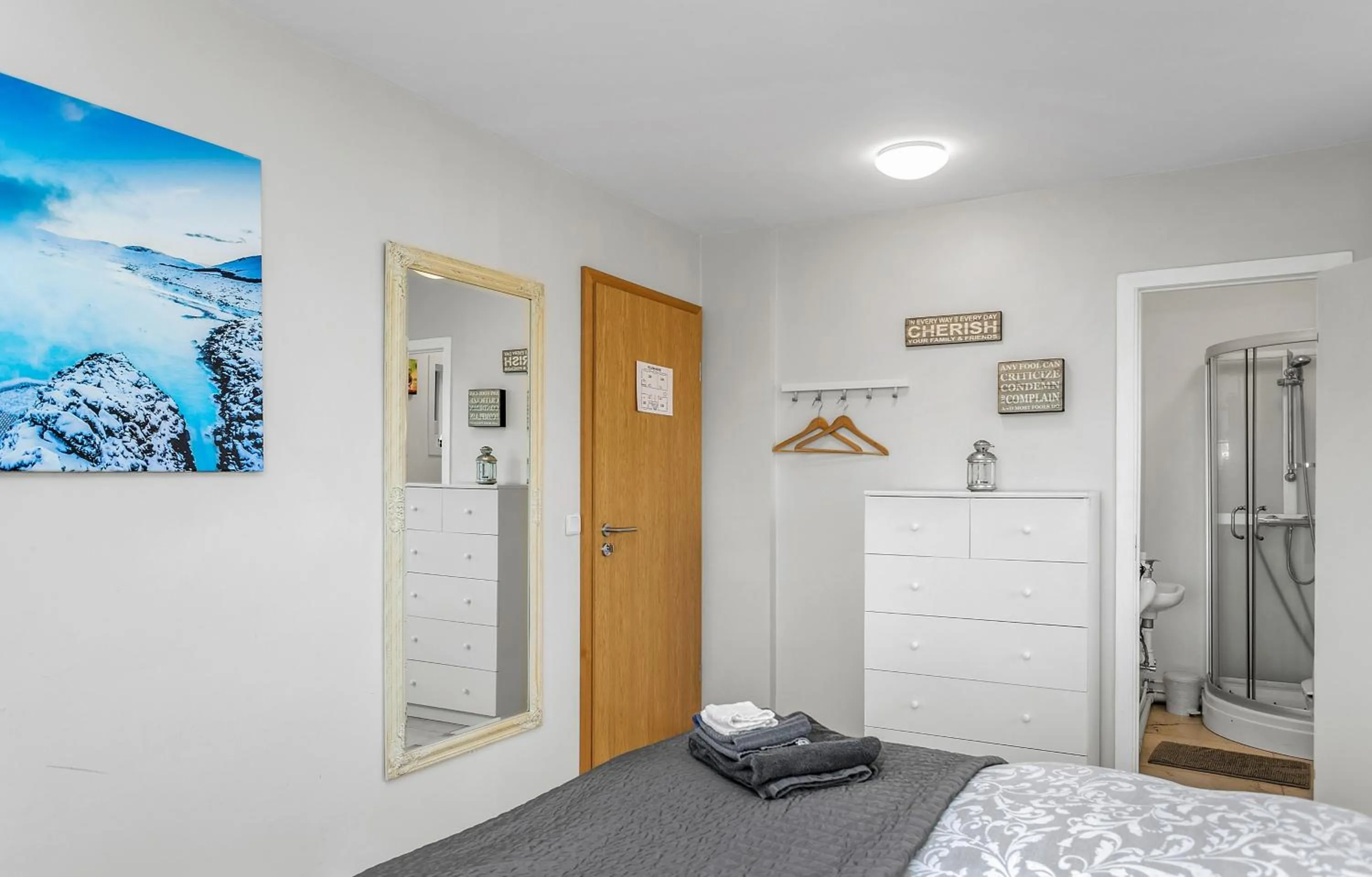 Photo of the whole room, Bed in Guesthouse Vatnsholt