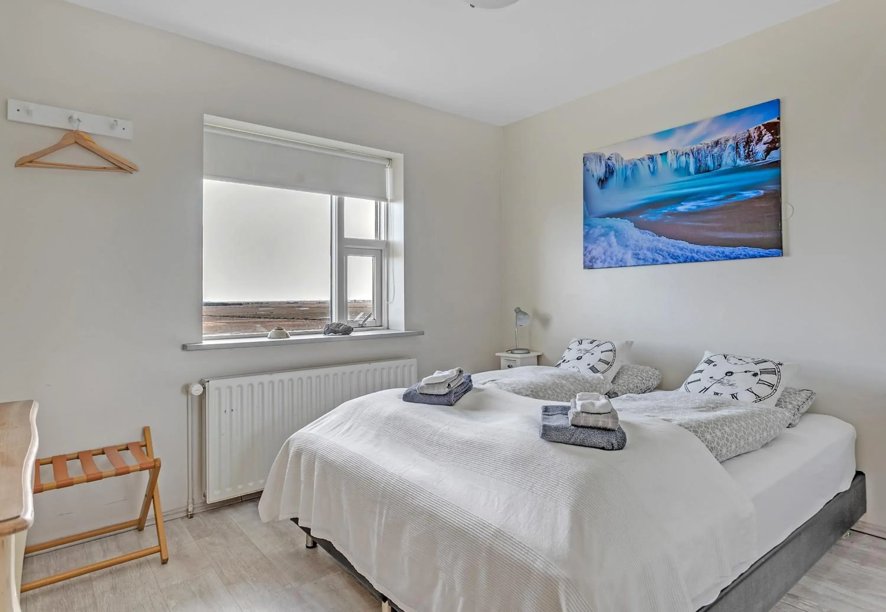 Photo of the whole room, Bed in Guesthouse Vatnsholt Photo of the whole room, Bed in Guesthouse Vatnsholt