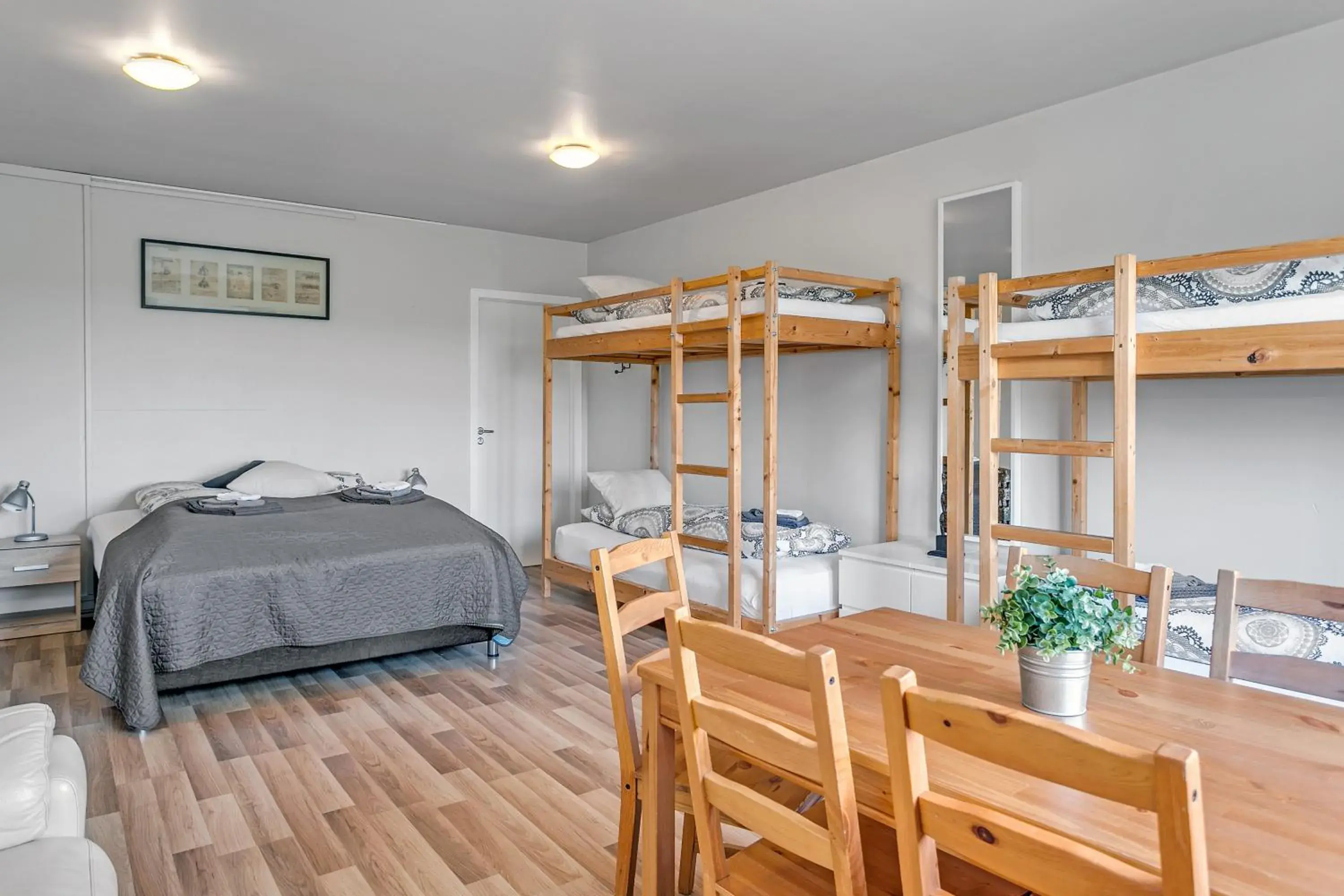 Family Room with Private Bathroom in Guesthouse Vatnsholt Family Room with Private Bathroom in Guesthouse Vatnsholt