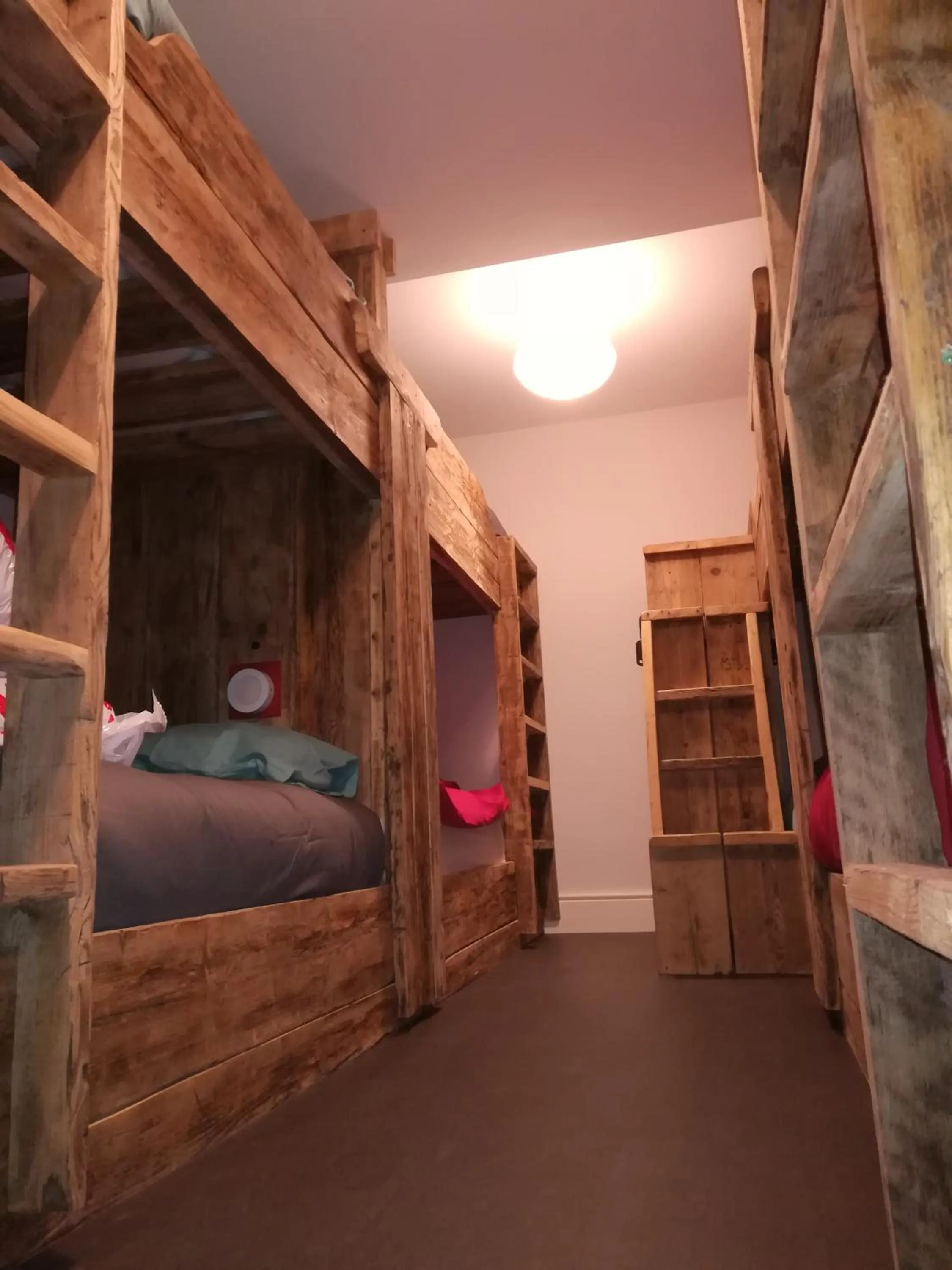 Bedroom, Bed in Ty Glyndwr Bunkhouse, Bar and cafe