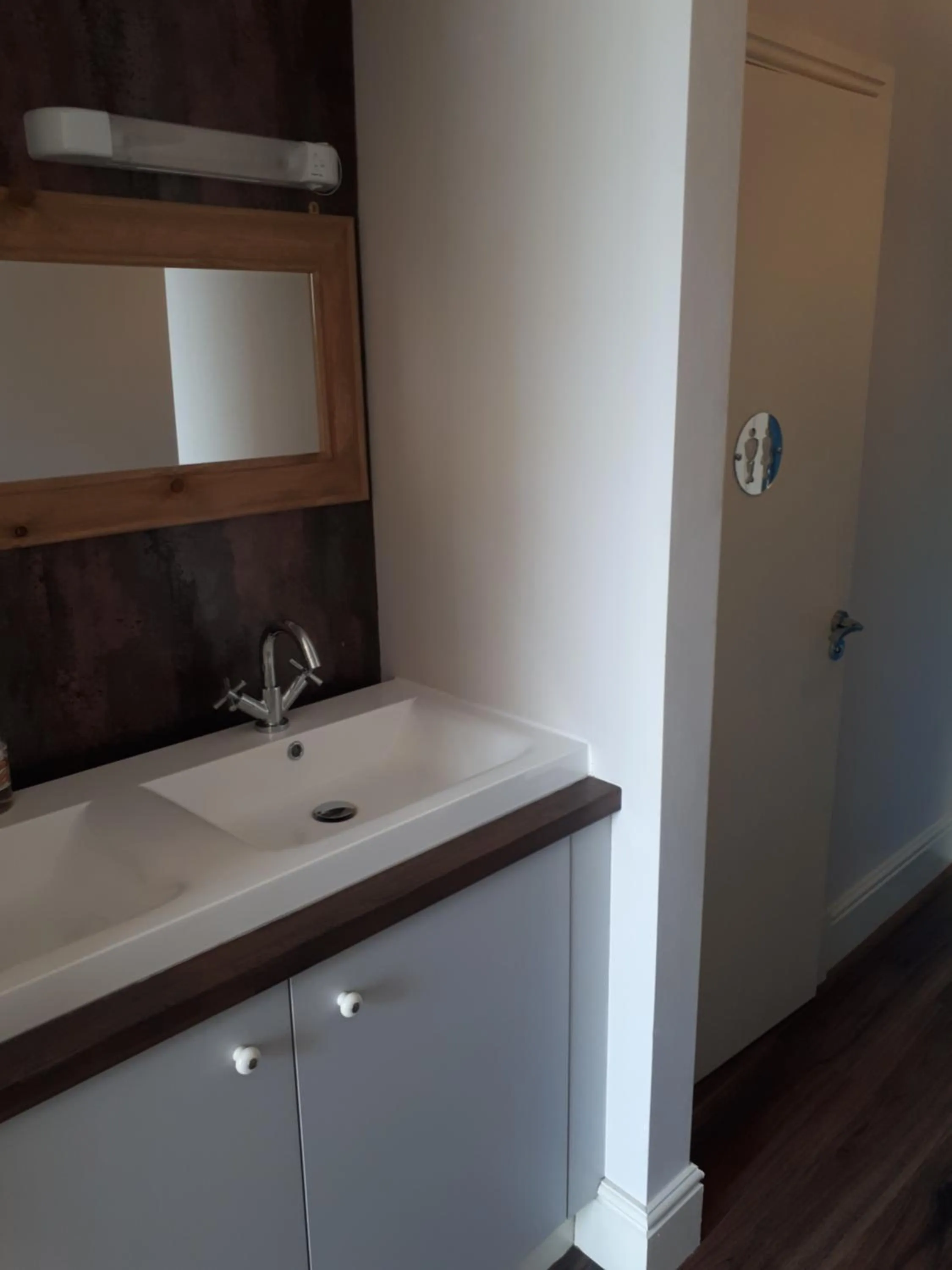 Ty Glyndwr Bunkhouse, Bar and cafe