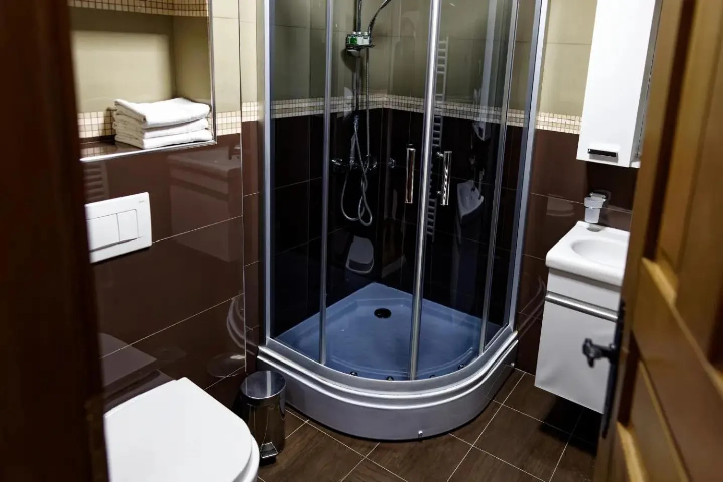 Bathroom in The House of the Miyaks