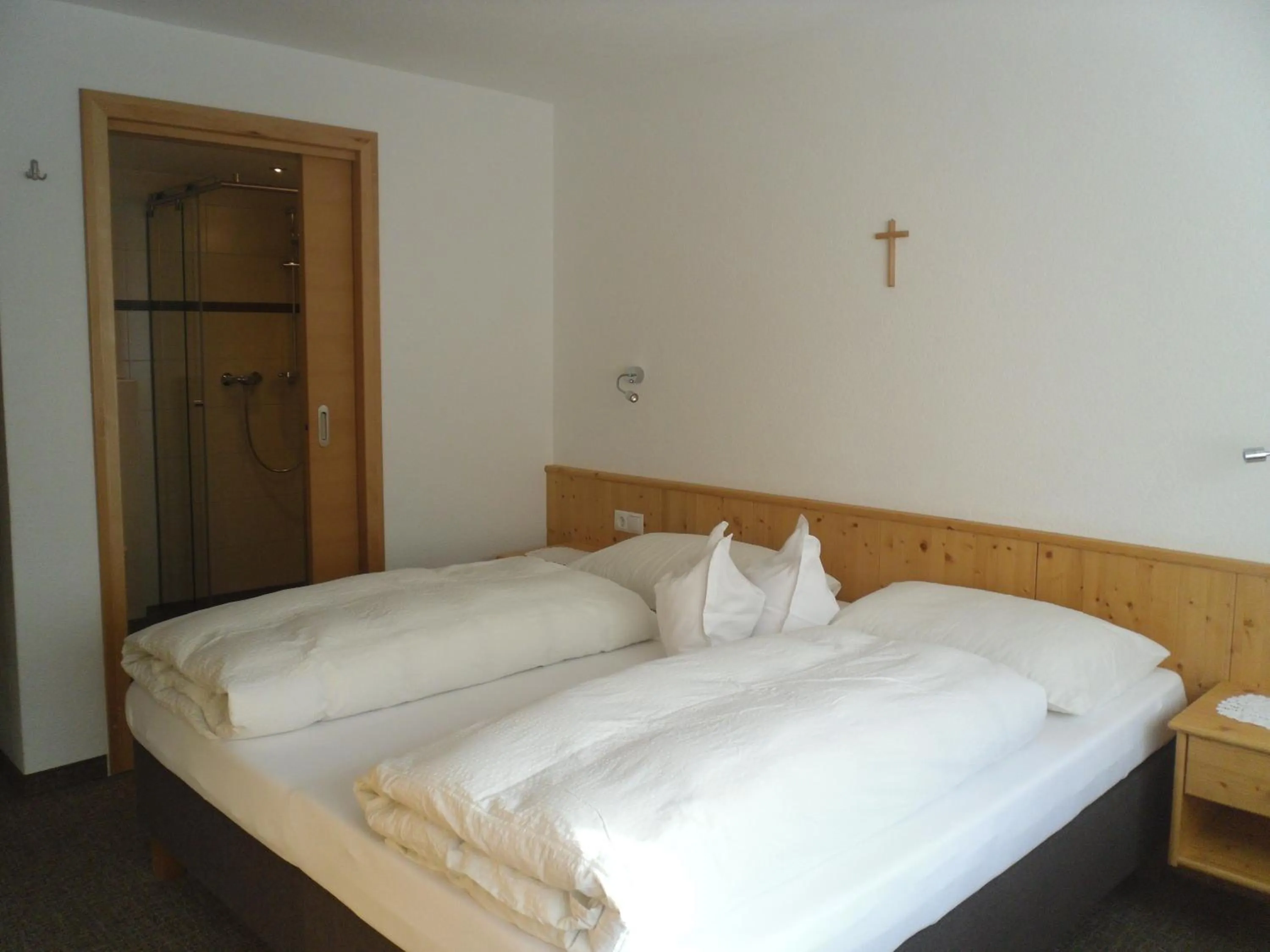 Bathroom, Bed in Grünwaldhof