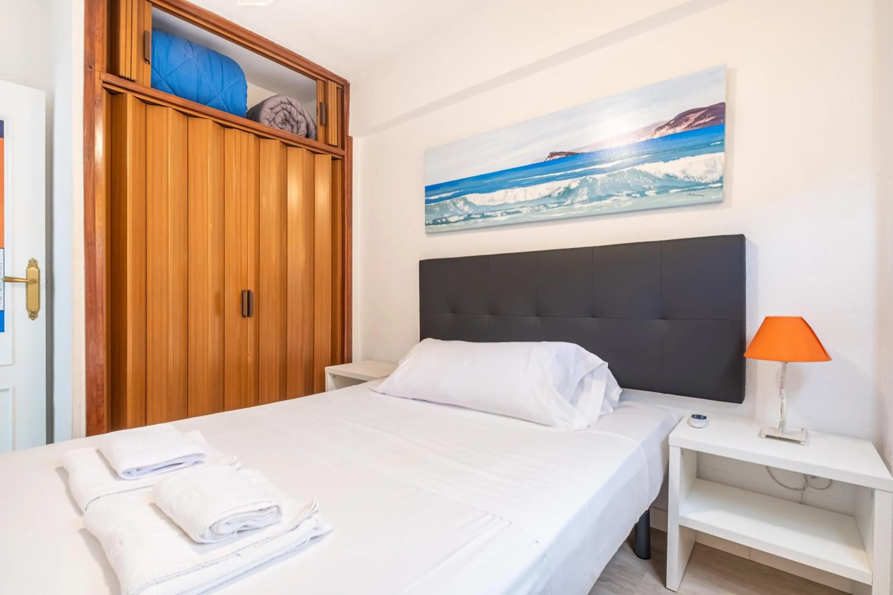 Bed in Donna II 7-32 Apartment Levante Beach-Old Town