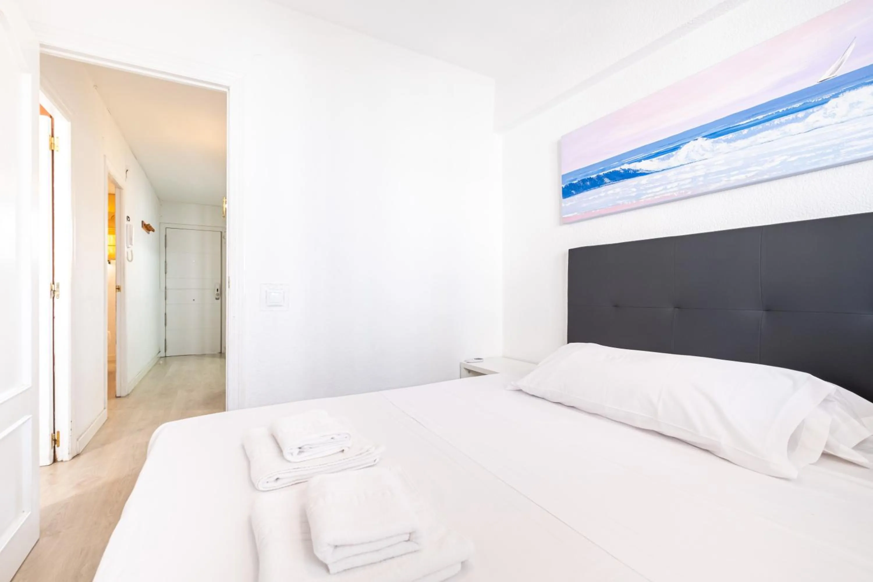 Bed in Donna II 7-32 Apartment Levante Beach-Old Town
