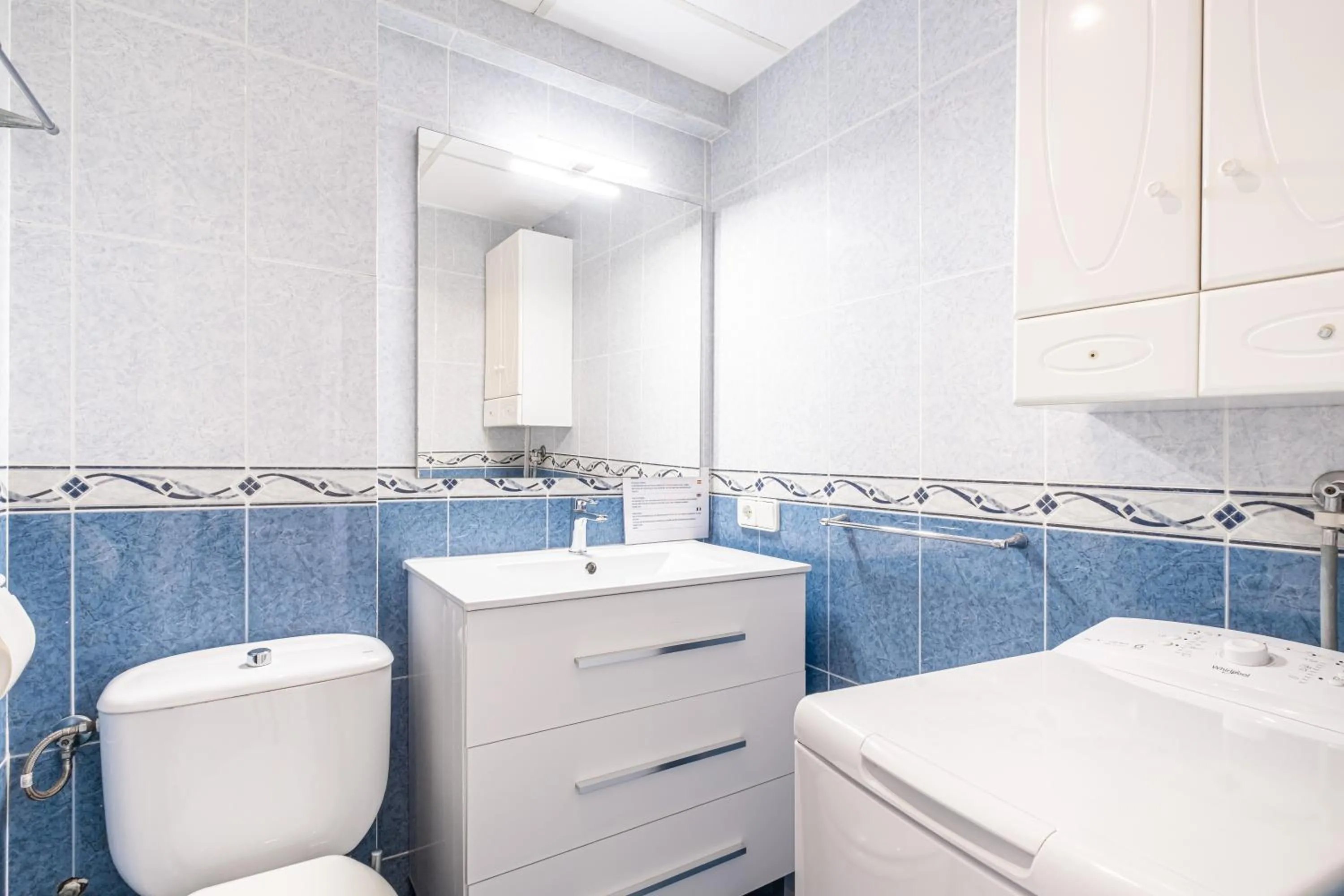 Toilet in Donna II 7-32 Apartment Levante Beach-Old Town