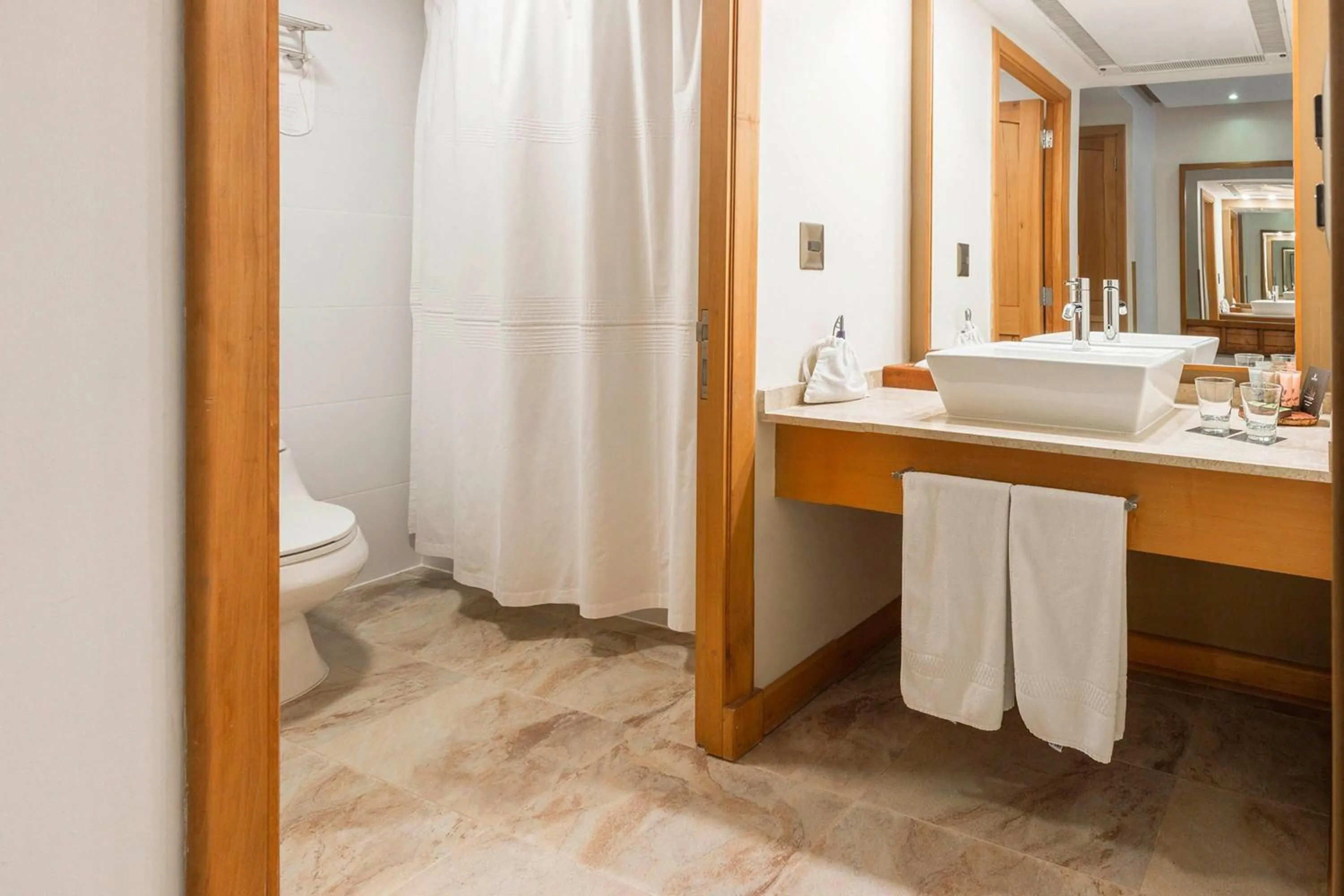 Bathroom in Wyndham Puerto Varas Pettra