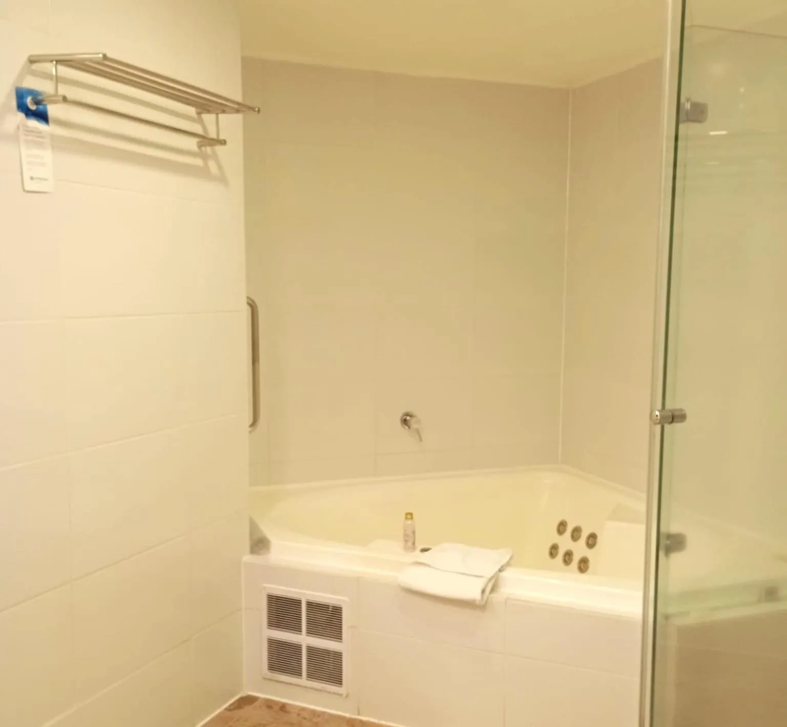 Hot Tub in Wyndham Puerto Varas Pettra