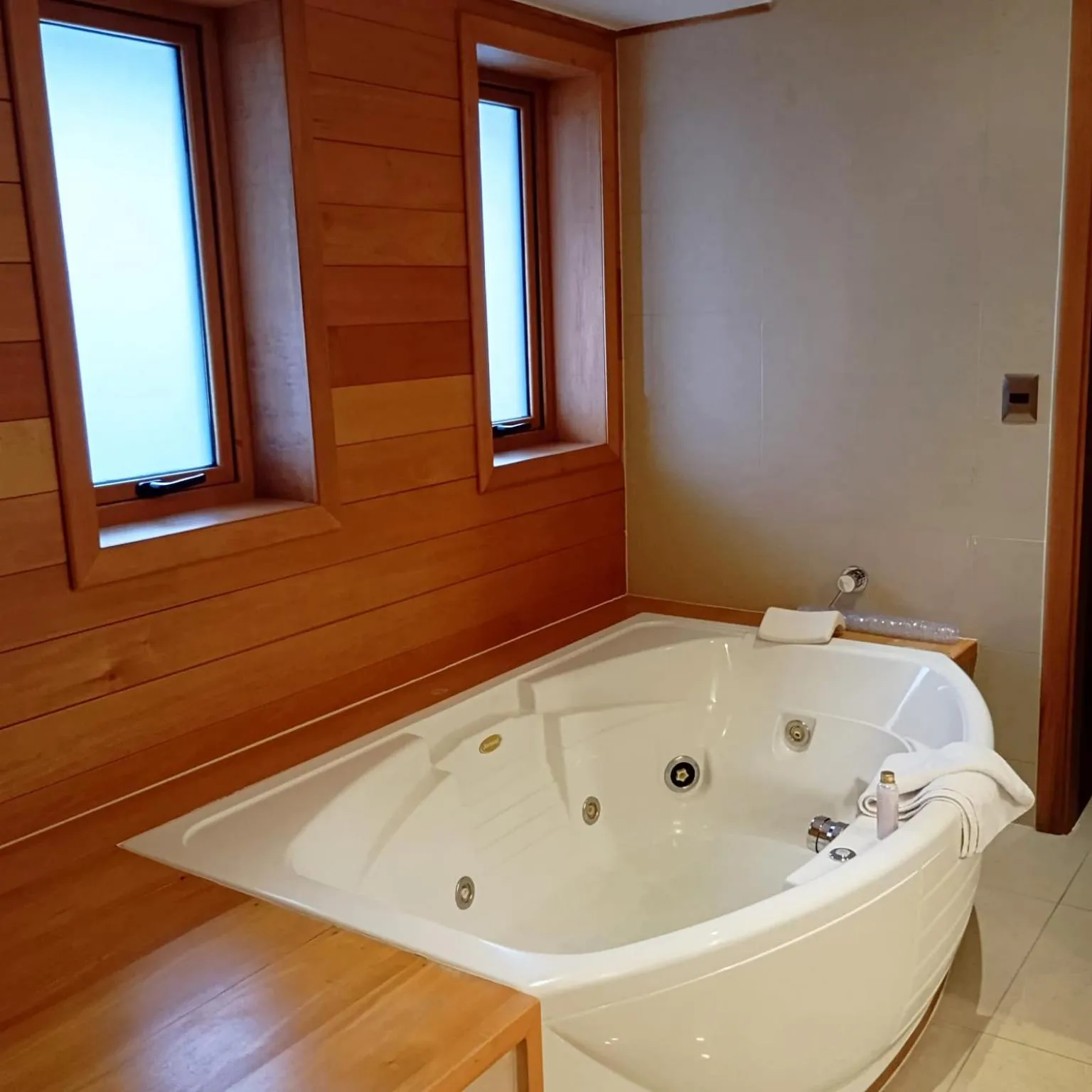 Hot Tub in Wyndham Puerto Varas Pettra