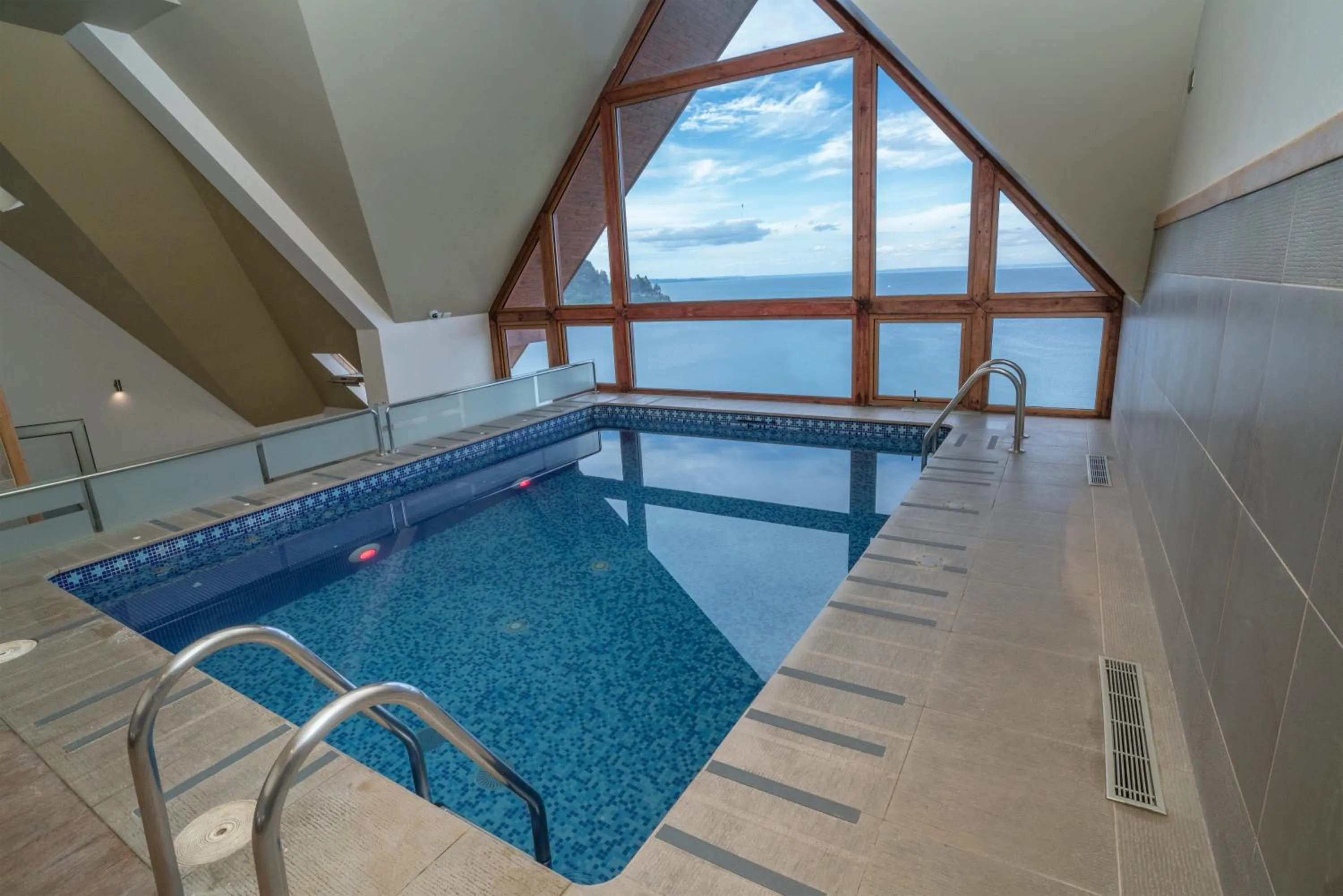 Pool view in Wyndham Puerto Varas Pettra
