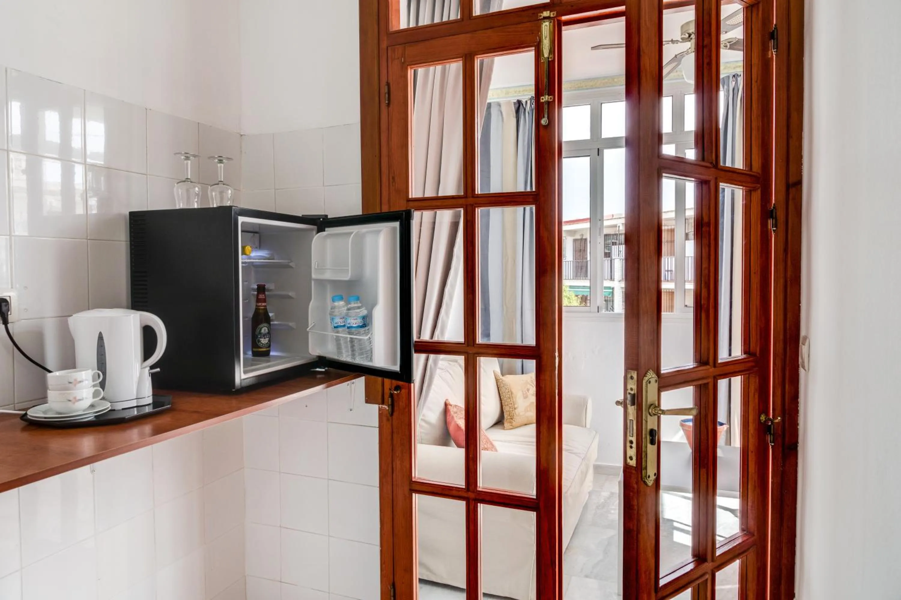 Coffee/tea facilities in Hostal Alegre