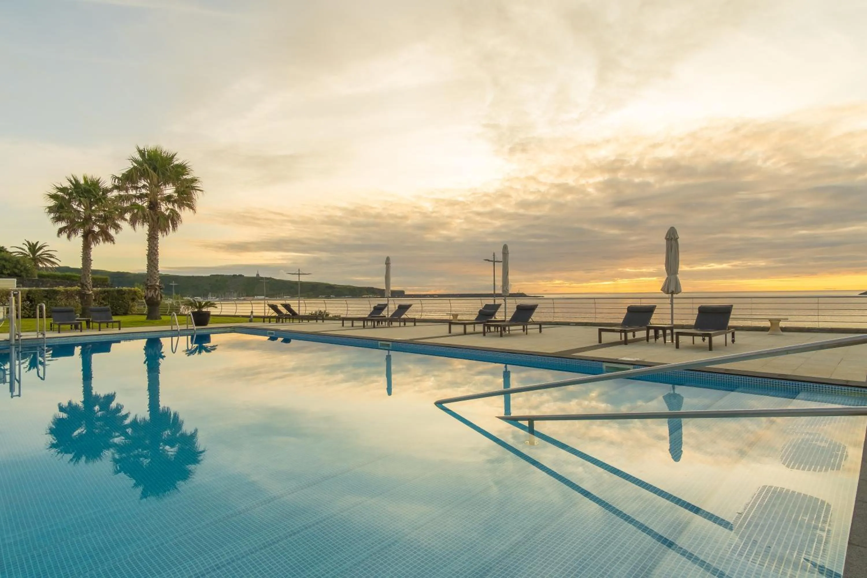 Swimming pool in Atlantida Mar Hotel