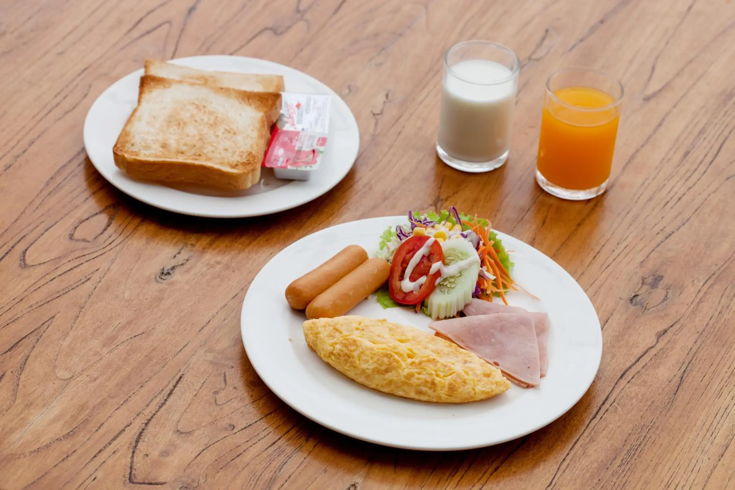 Food and drinks in Supicha Pool Access Hotel - SHA Plus Food and drinks in Supicha Pool Access Hotel - SHA Plus