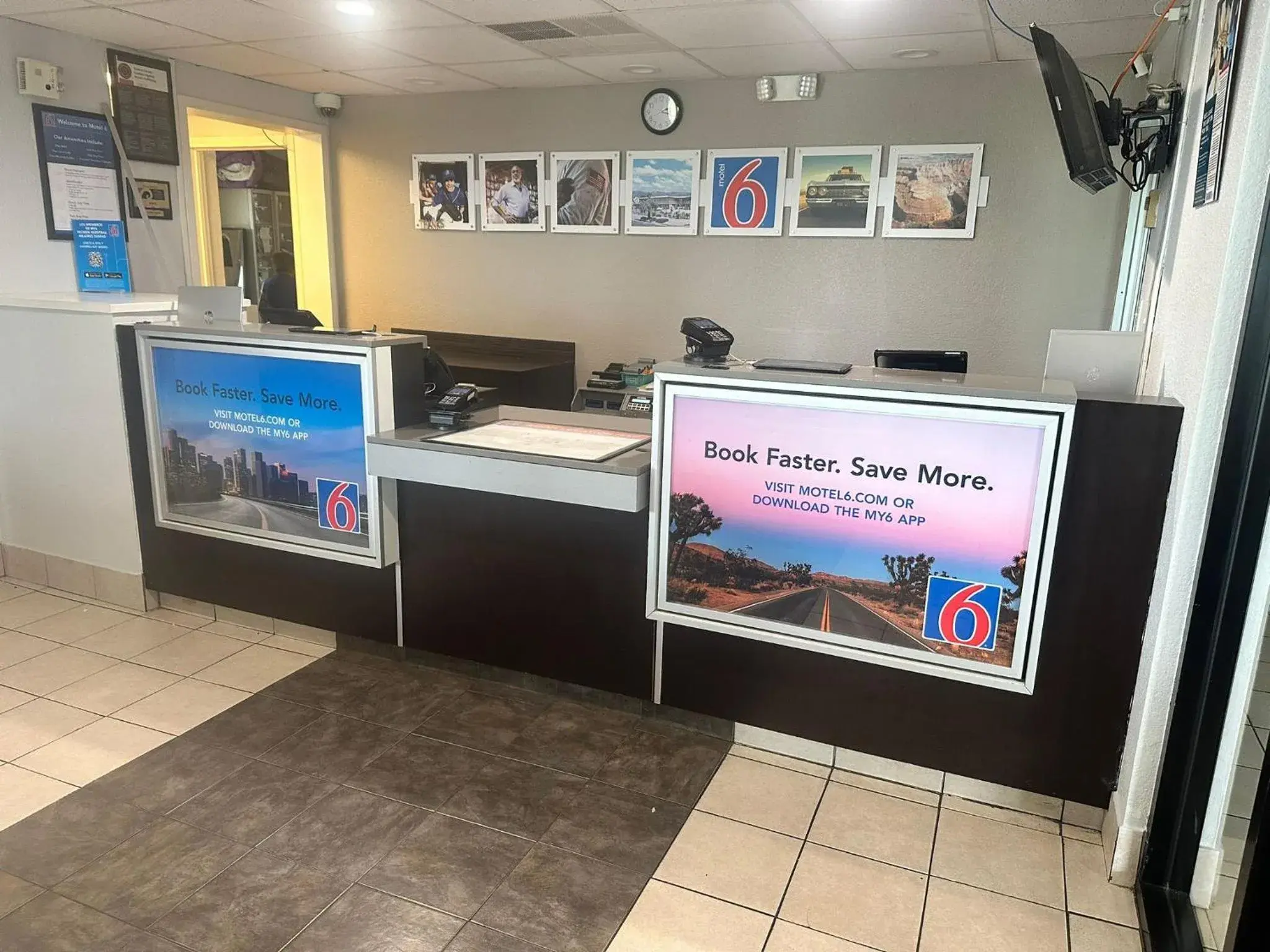 Lobby or reception in Motel 6-Ventura, CA - South Lobby or reception in Motel 6-Ventura, CA - South