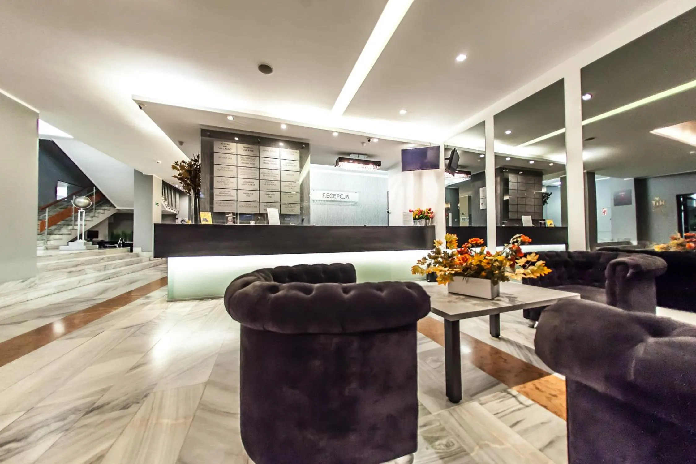 Lobby or reception in Hotel Tychy Prime