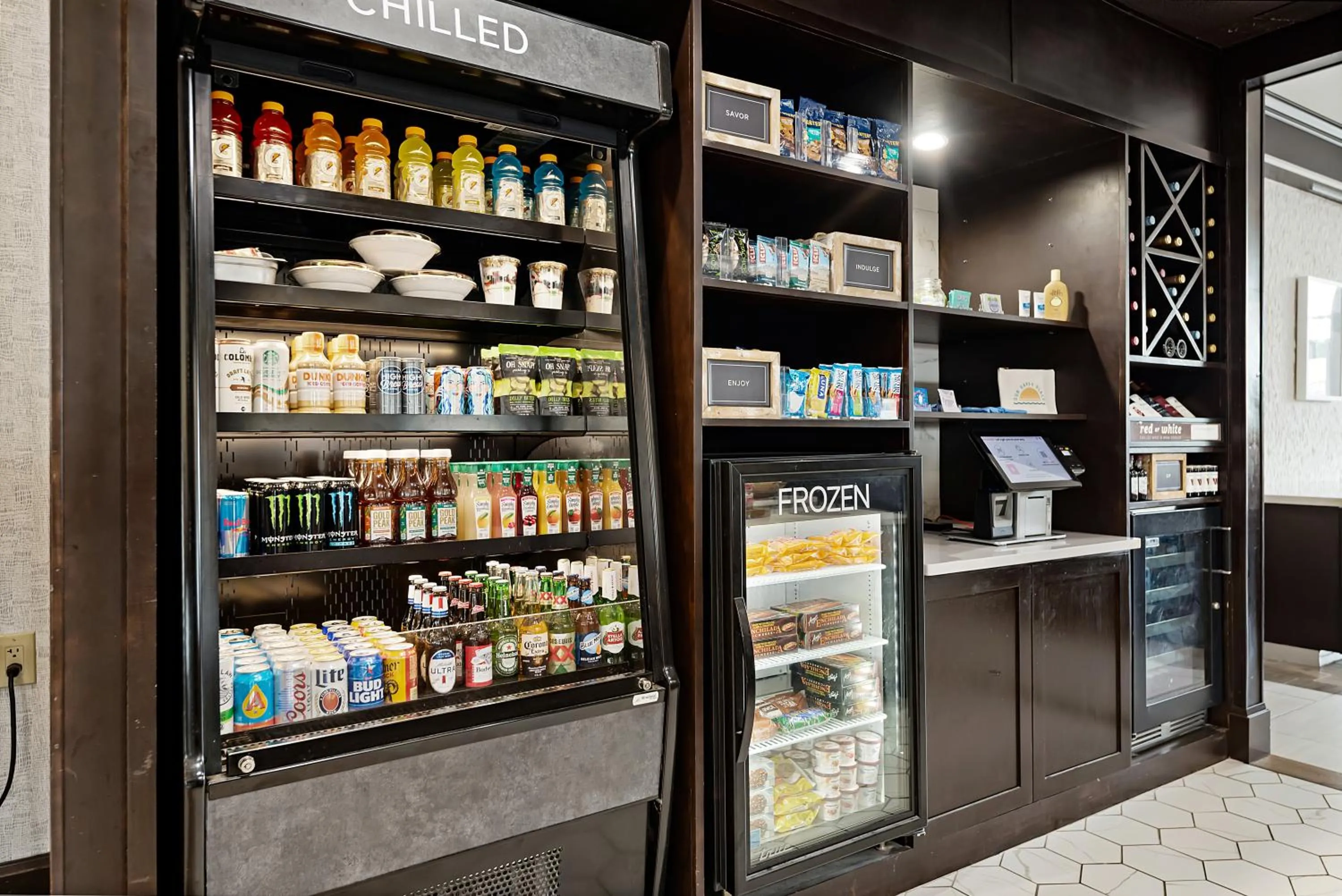 On-site shops in Hilton Garden Inn New Braunfels